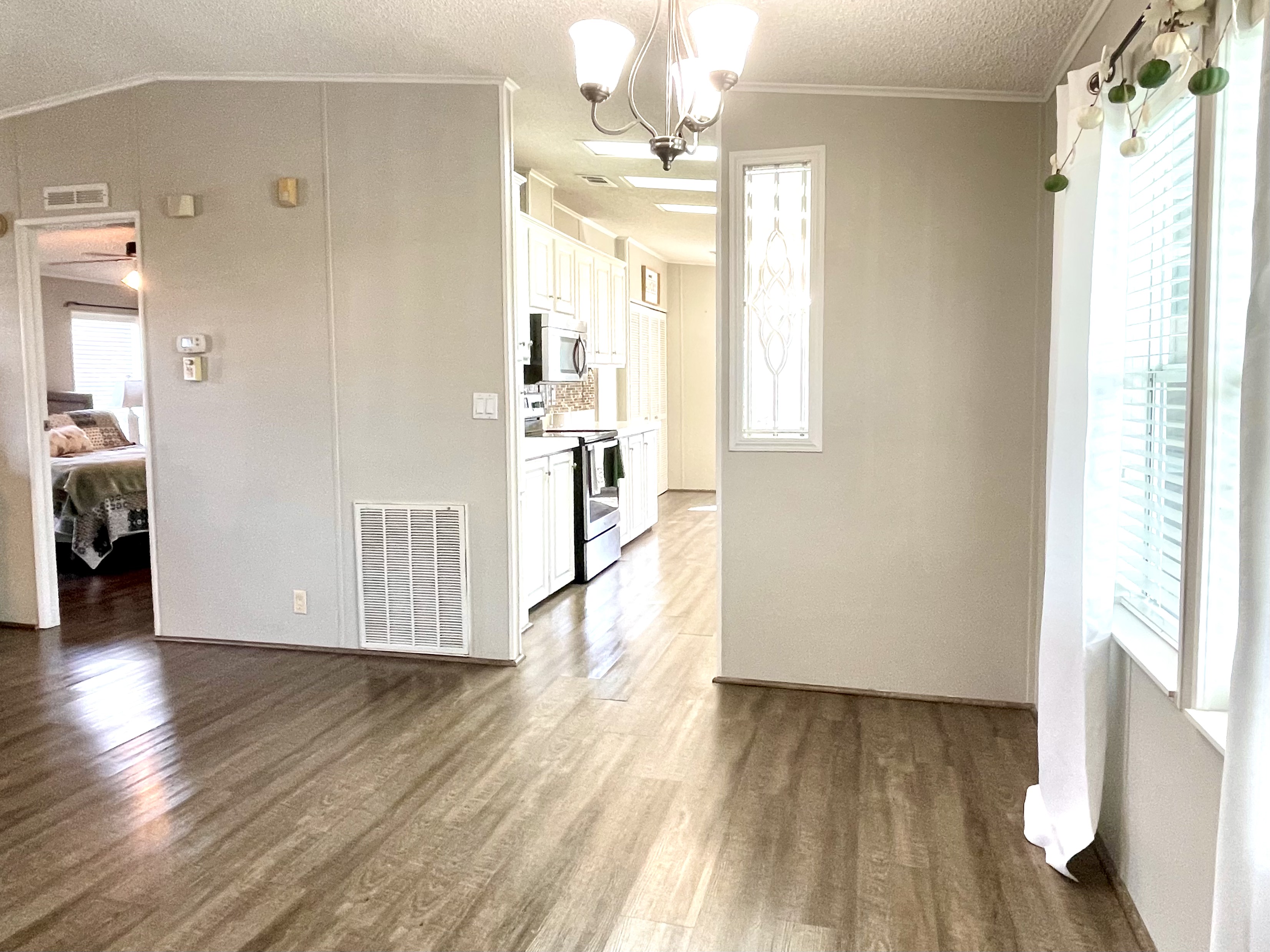 8704 27th Avenue East, Palmetto, Florida 34221, 3 Bedrooms Bedrooms, ,2 BathroomsBathrooms,55-Plus Mobile Home,For Sale,27th Avenue East,4219