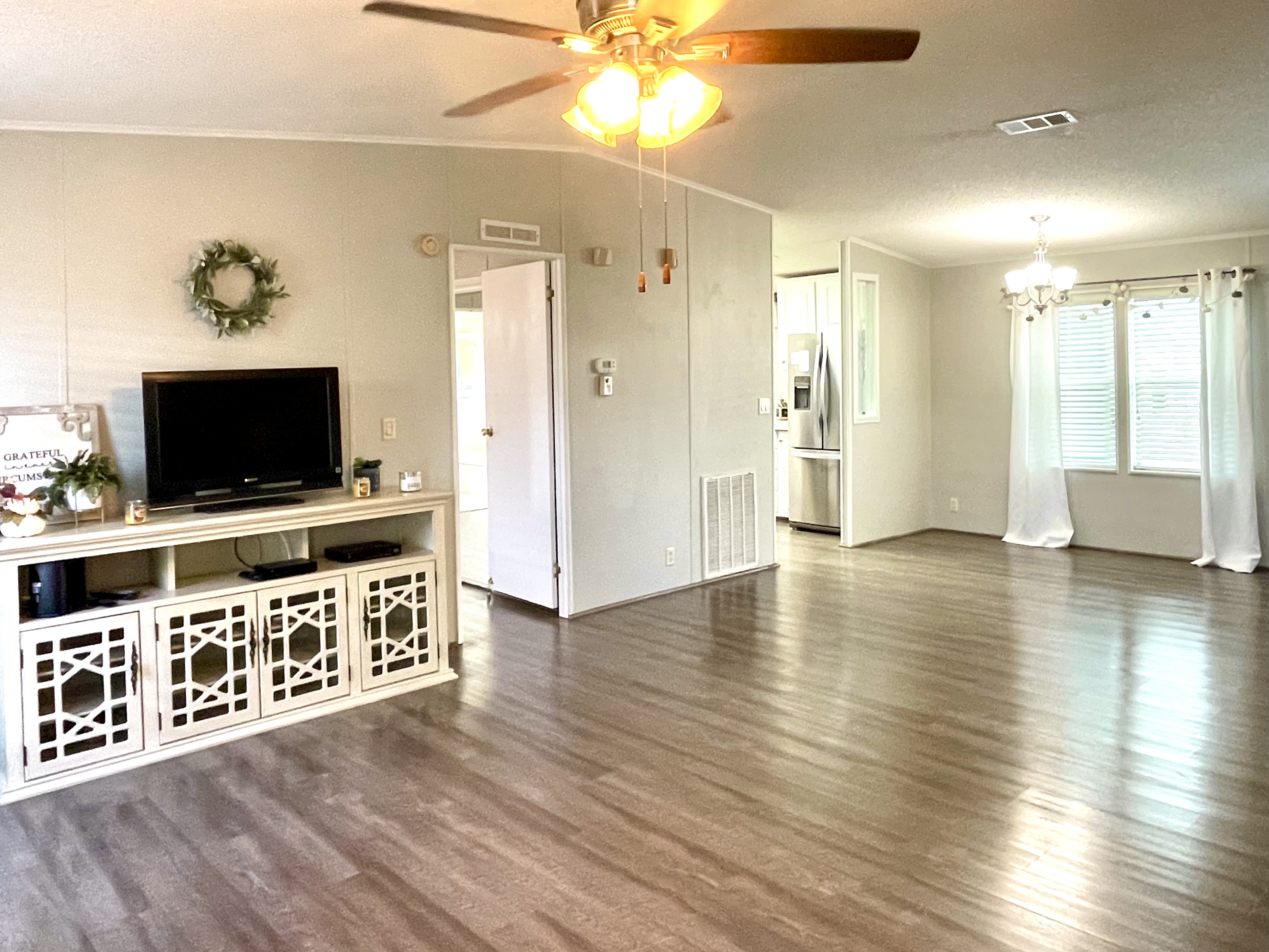 8704 27th Avenue East, Palmetto, Florida 34221, 3 Bedrooms Bedrooms, ,2 BathroomsBathrooms,55-Plus Mobile Home,For Sale,27th Avenue East,4219