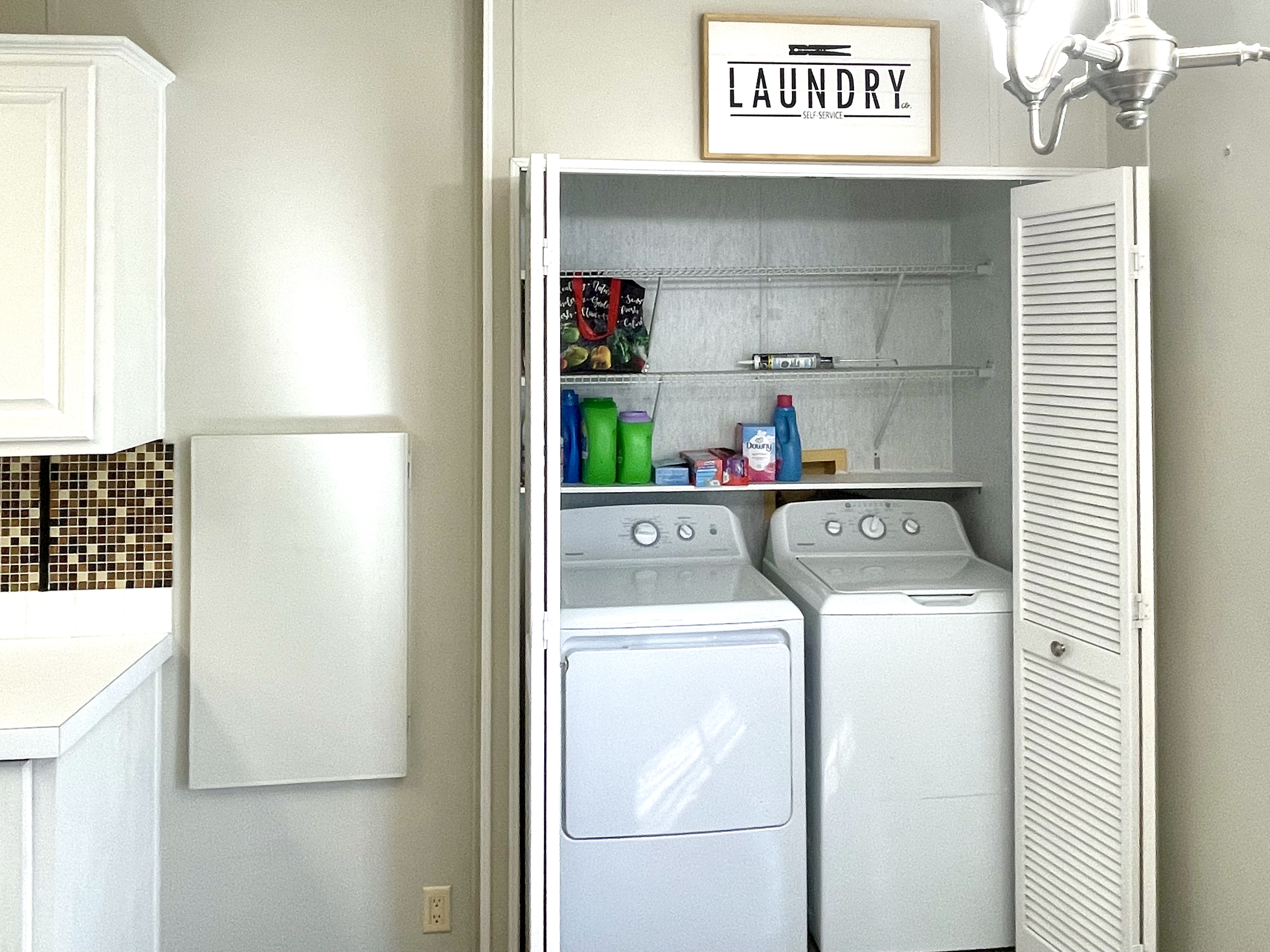 8704 27th Avenue East, Palmetto, Florida 34221, 3 Bedrooms Bedrooms, ,2 BathroomsBathrooms,55-Plus Mobile Home,For Sale,27th Avenue East,4219