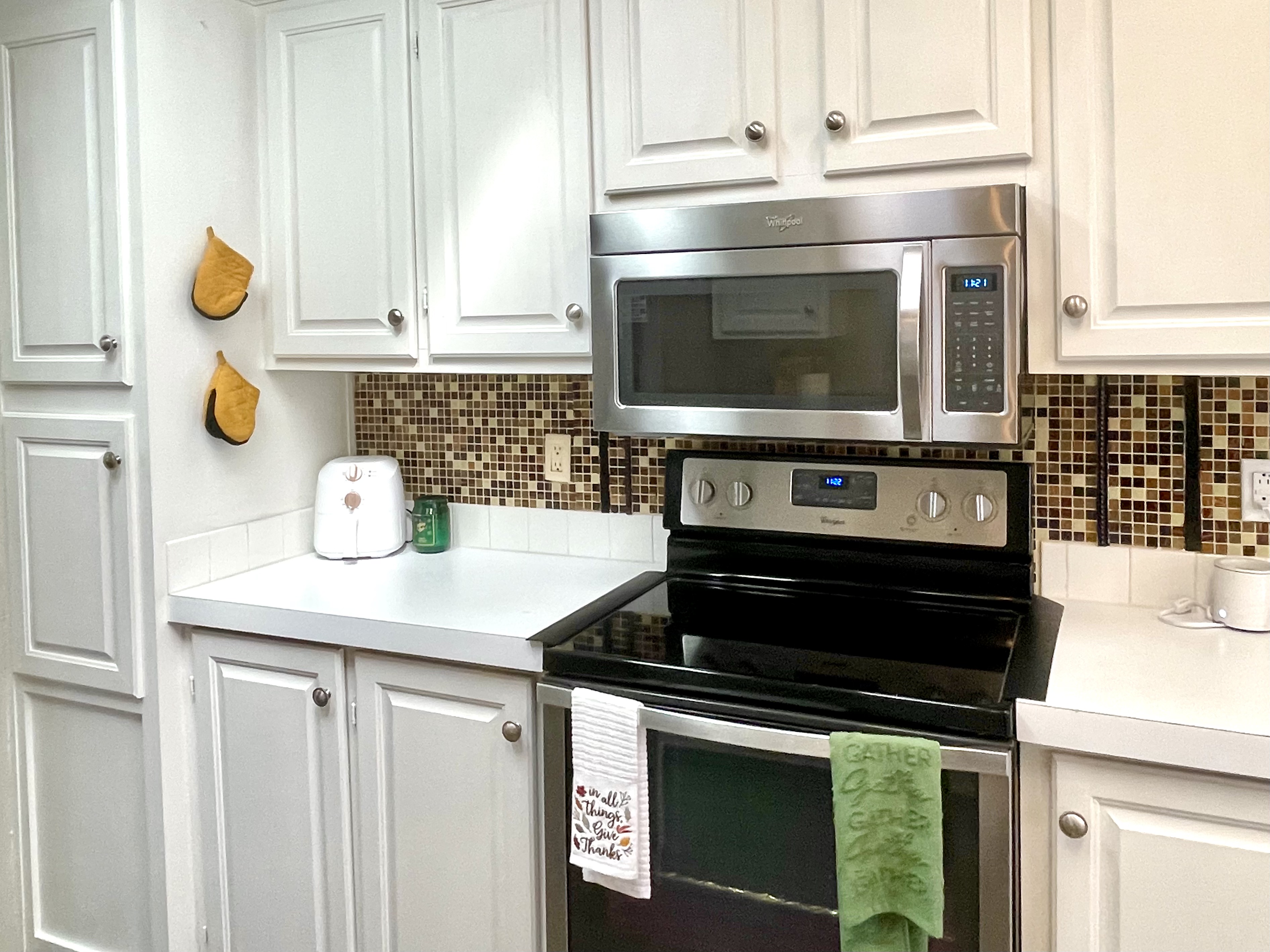 8704 27th Avenue East, Palmetto, Florida 34221, 3 Bedrooms Bedrooms, ,2 BathroomsBathrooms,55-Plus Mobile Home,For Sale,27th Avenue East,4219