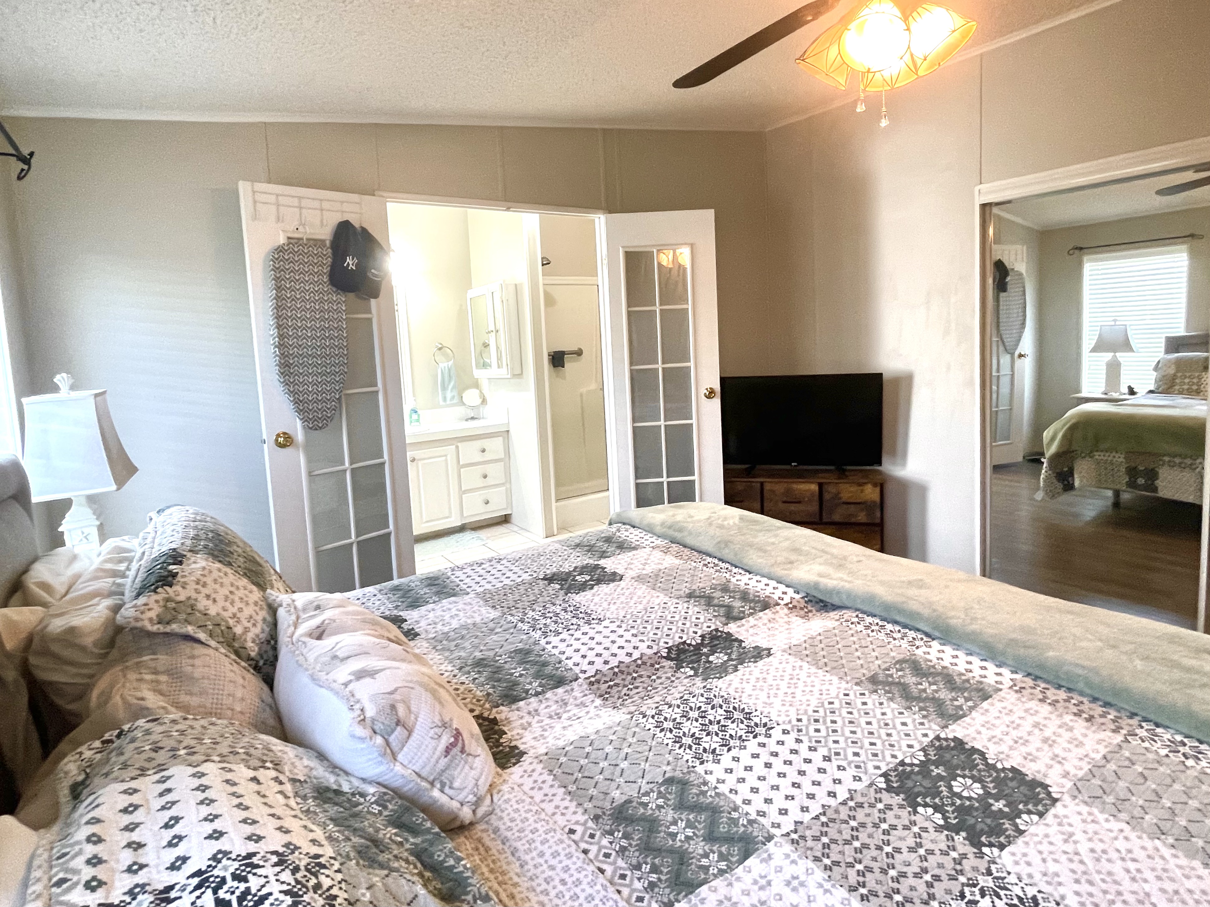 8704 27th Avenue East, Palmetto, Florida 34221, 3 Bedrooms Bedrooms, ,2 BathroomsBathrooms,55-Plus Mobile Home,For Sale,27th Avenue East,4219