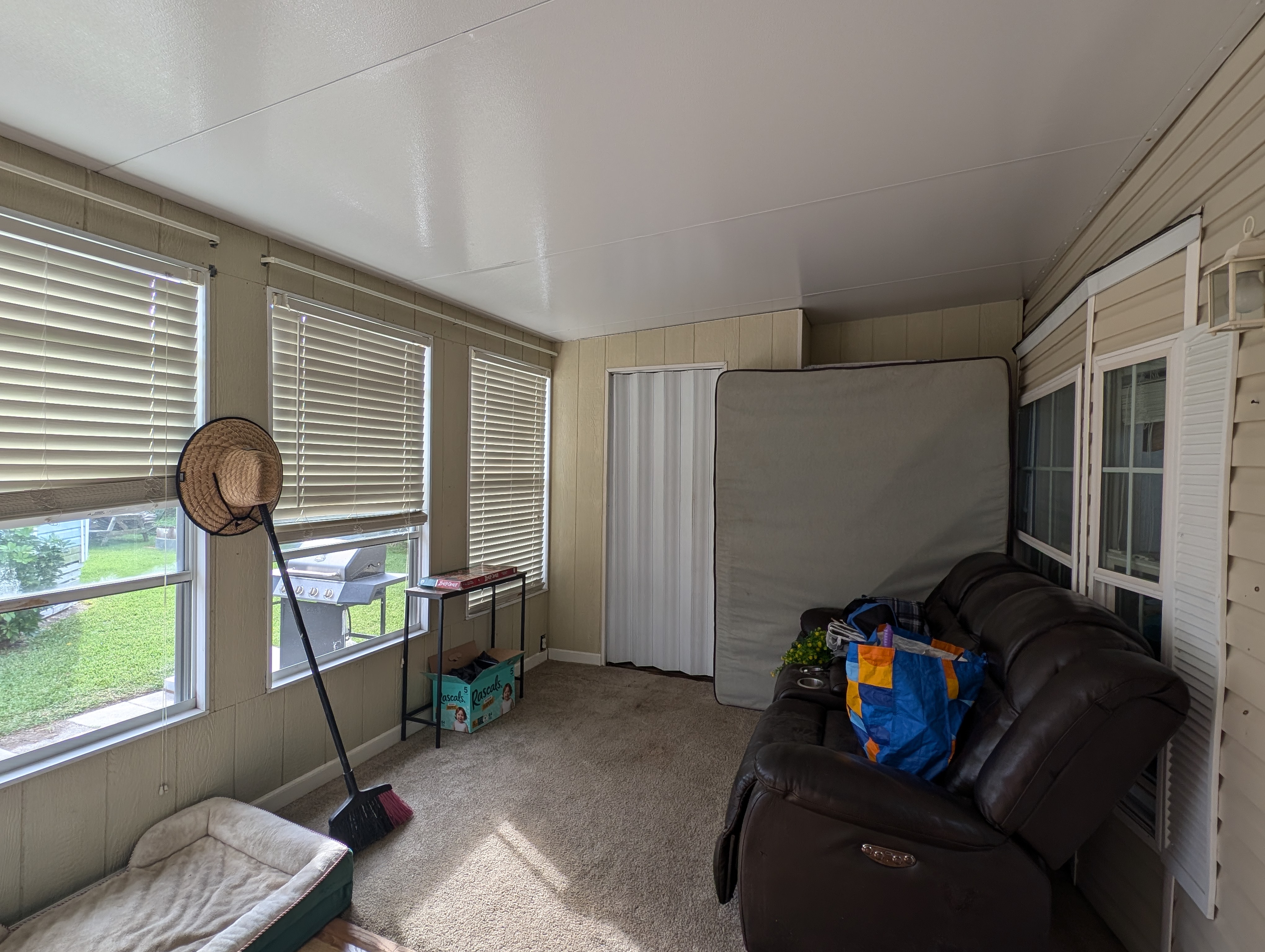 215 White Squirrel Circle, Ruskin, Florida 33570, 2 Bedrooms Bedrooms, ,1 BathroomBathrooms,All - Age Mobile Home,For Sale,White Squirrel Circle,4226