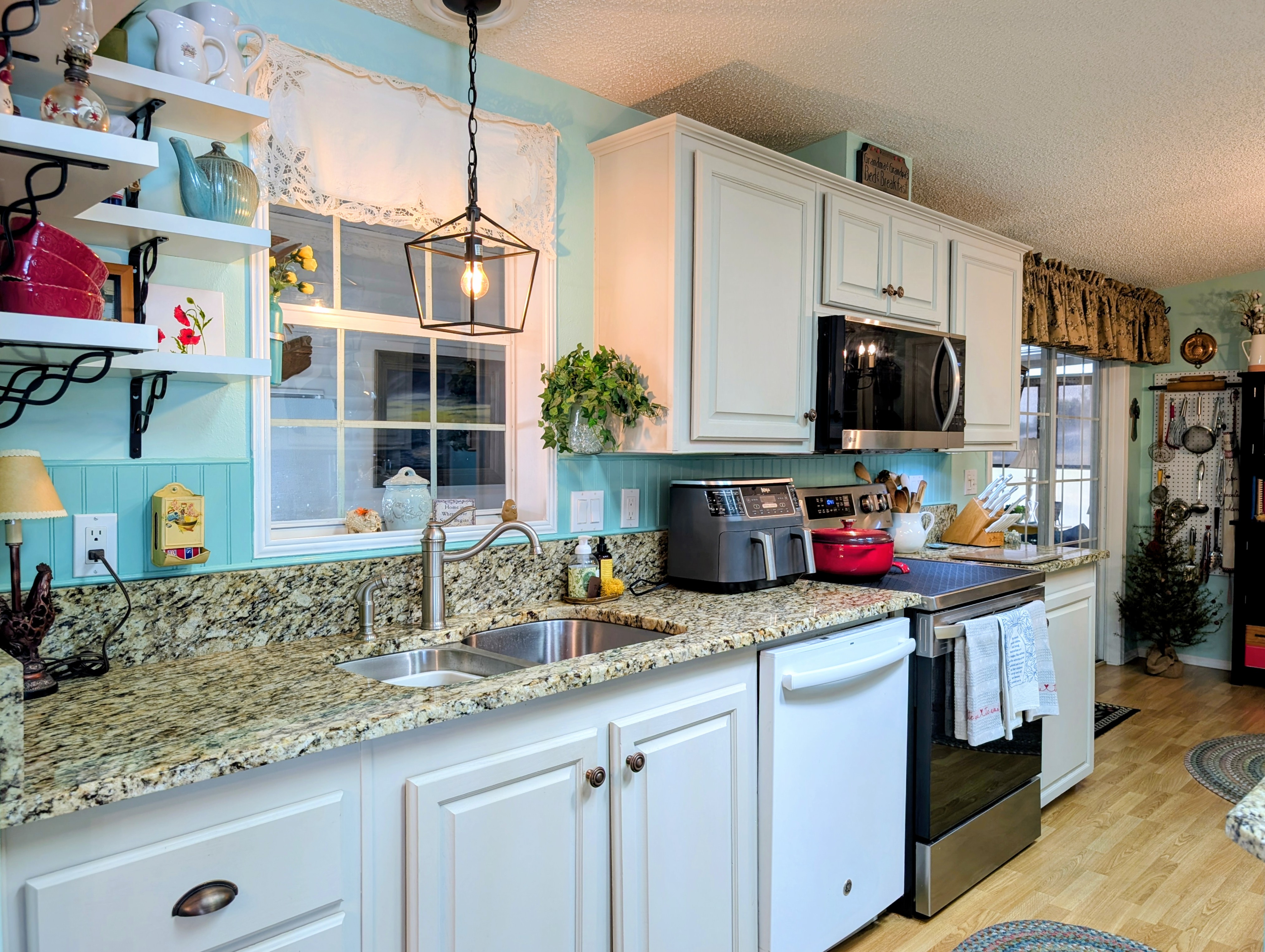 108 Tiger Lilly Drive, Parrish, Florida 34219, 2 Bedrooms Bedrooms, ,3 BathroomsBathrooms,55-Plus Mobile Home,For Sale,Tiger Lilly Drive,4228