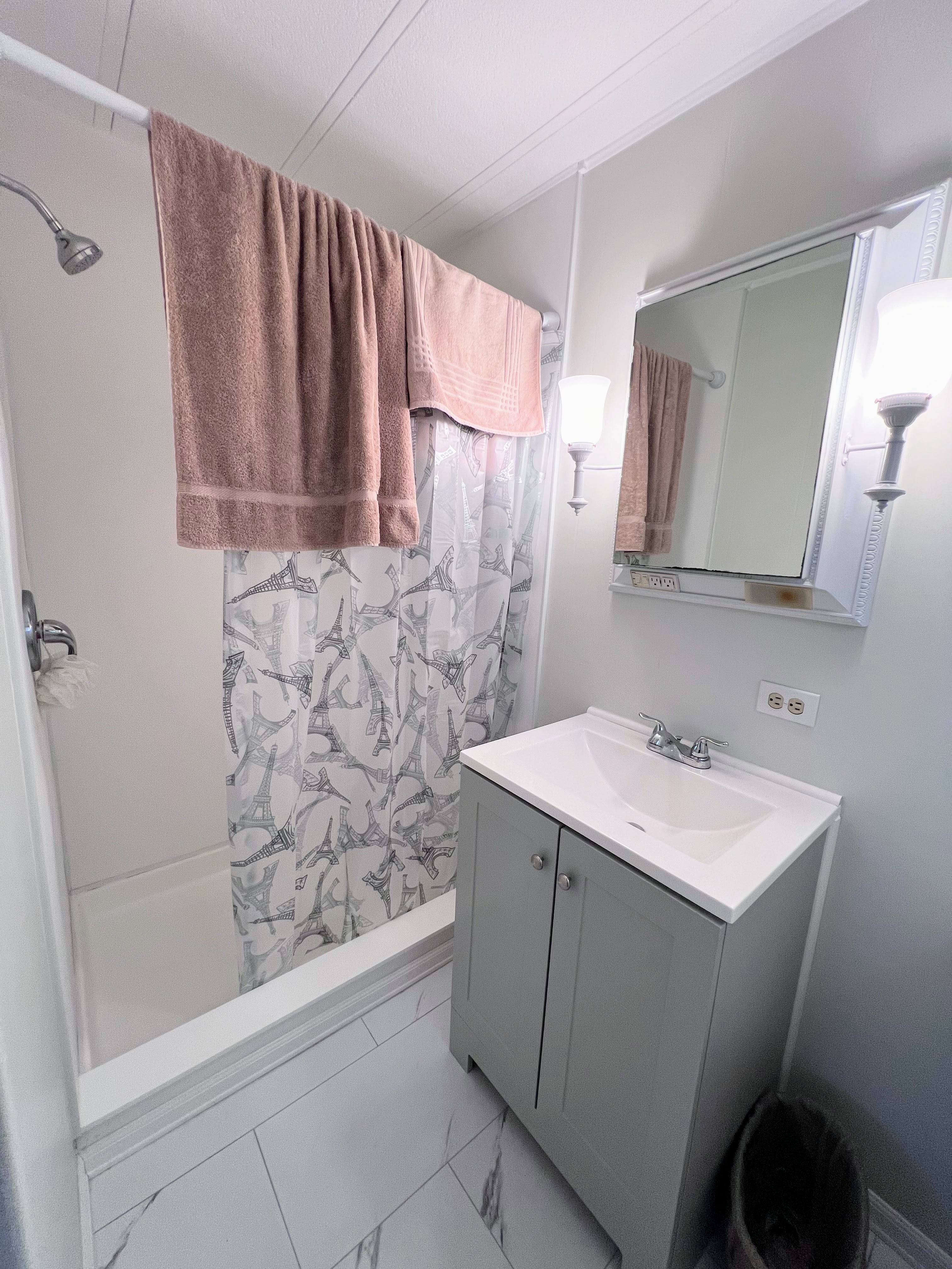 28 Deer Lane, Englewood, Florida 34223, 2 Bedrooms Bedrooms, ,2 BathroomsBathrooms,55-Plus Mobile Home,For Sale,Deer Lane,4232