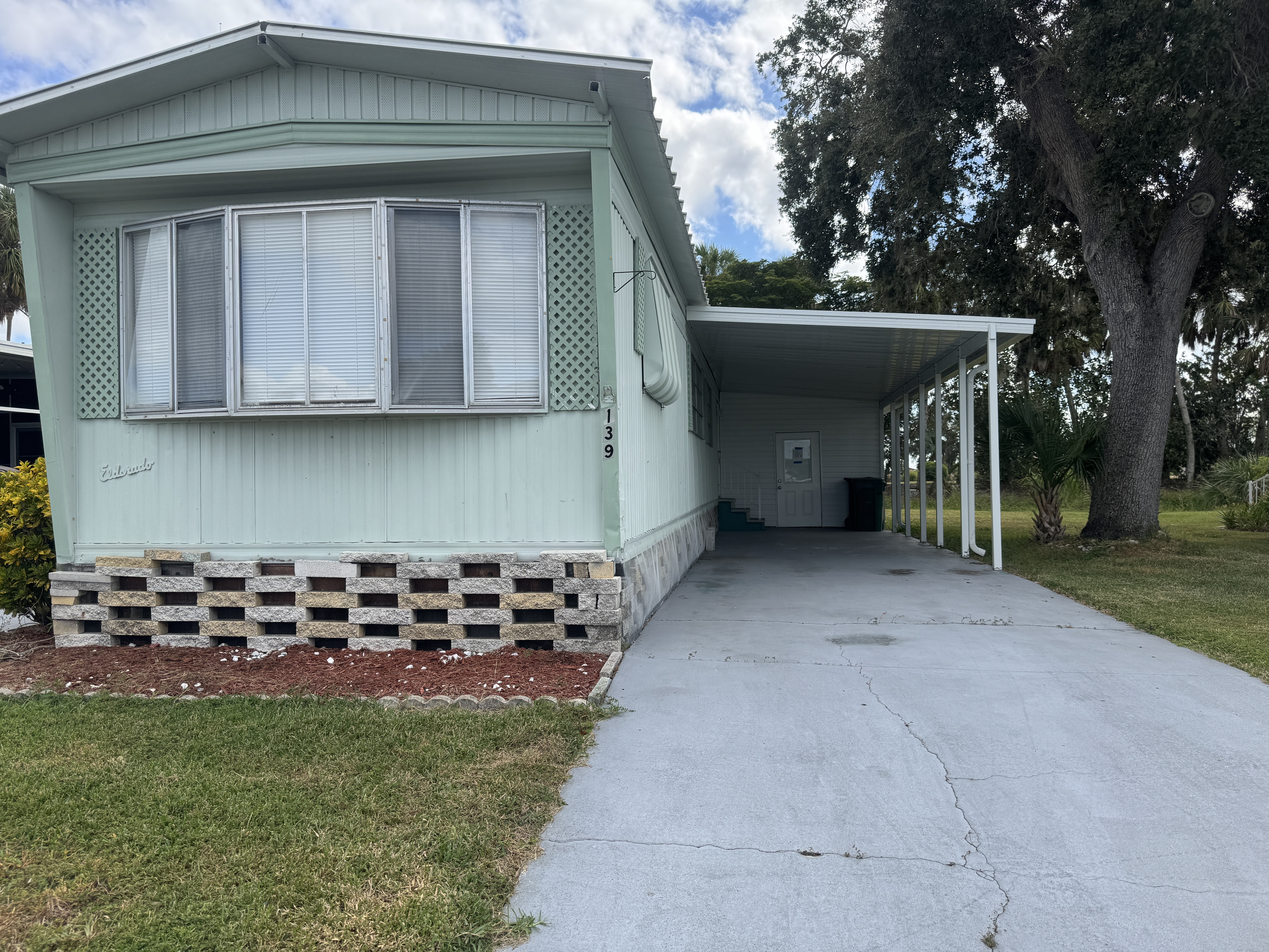 751 10th St E, Lot 139, Palmetto, Florida 34221, 2 Bedrooms Bedrooms, ,2 BathroomsBathrooms,55-Plus Mobile Home,For Sale,10th St E, Lot 139,4233