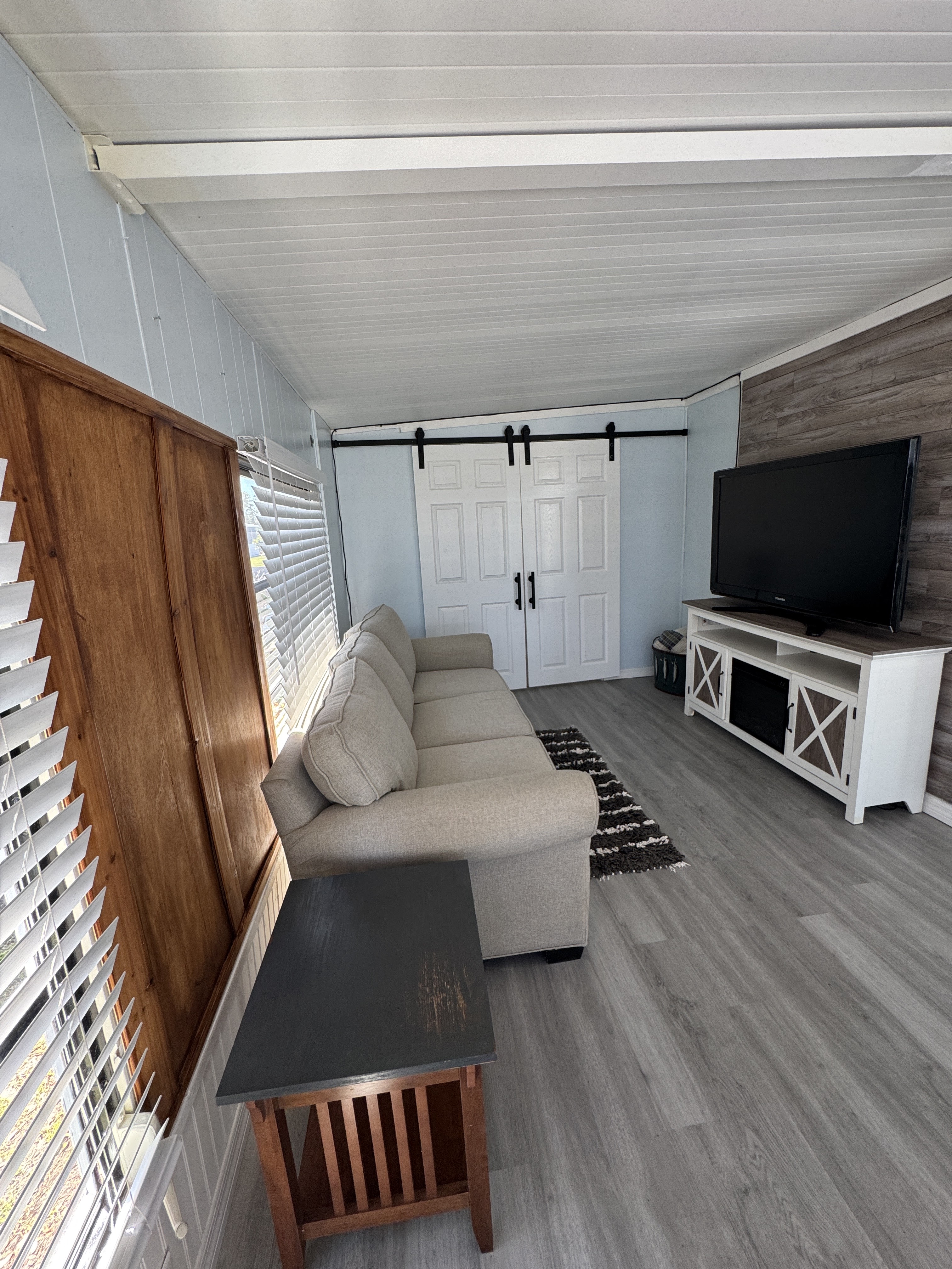 3736 Hula Circle, Ruskin, Florida 33570, 2 Bedrooms Bedrooms, ,1 BathroomBathrooms,All - Age Mobile Home,For Sale,Hula Circle,4234