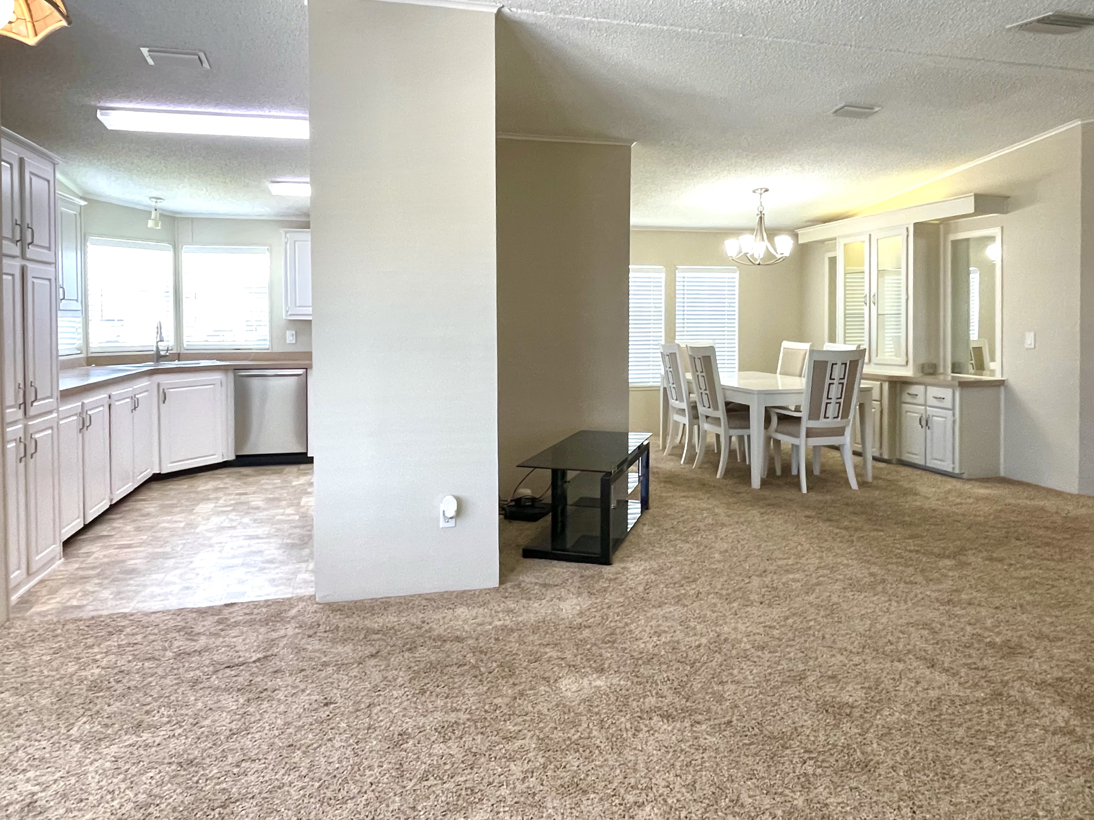 2609 86th Lane E, Palmetto, Florida 34221, 2 Bedrooms Bedrooms, ,2 BathroomsBathrooms,55-Plus Mobile Home,For Sale,86th Lane E,4245