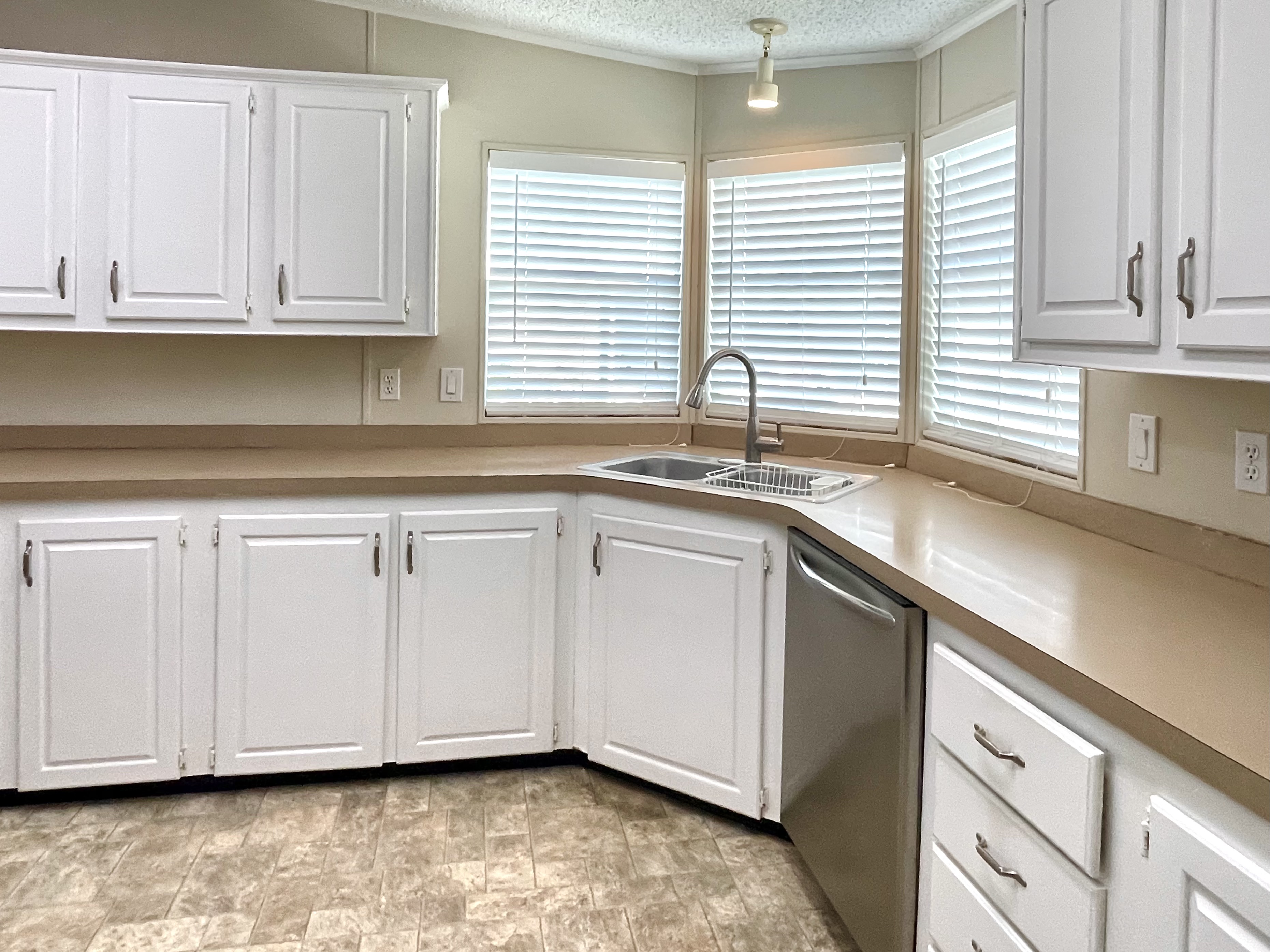 2609 86th Lane E, Palmetto, Florida 34221, 2 Bedrooms Bedrooms, ,2 BathroomsBathrooms,55-Plus Mobile Home,For Sale,86th Lane E,4245