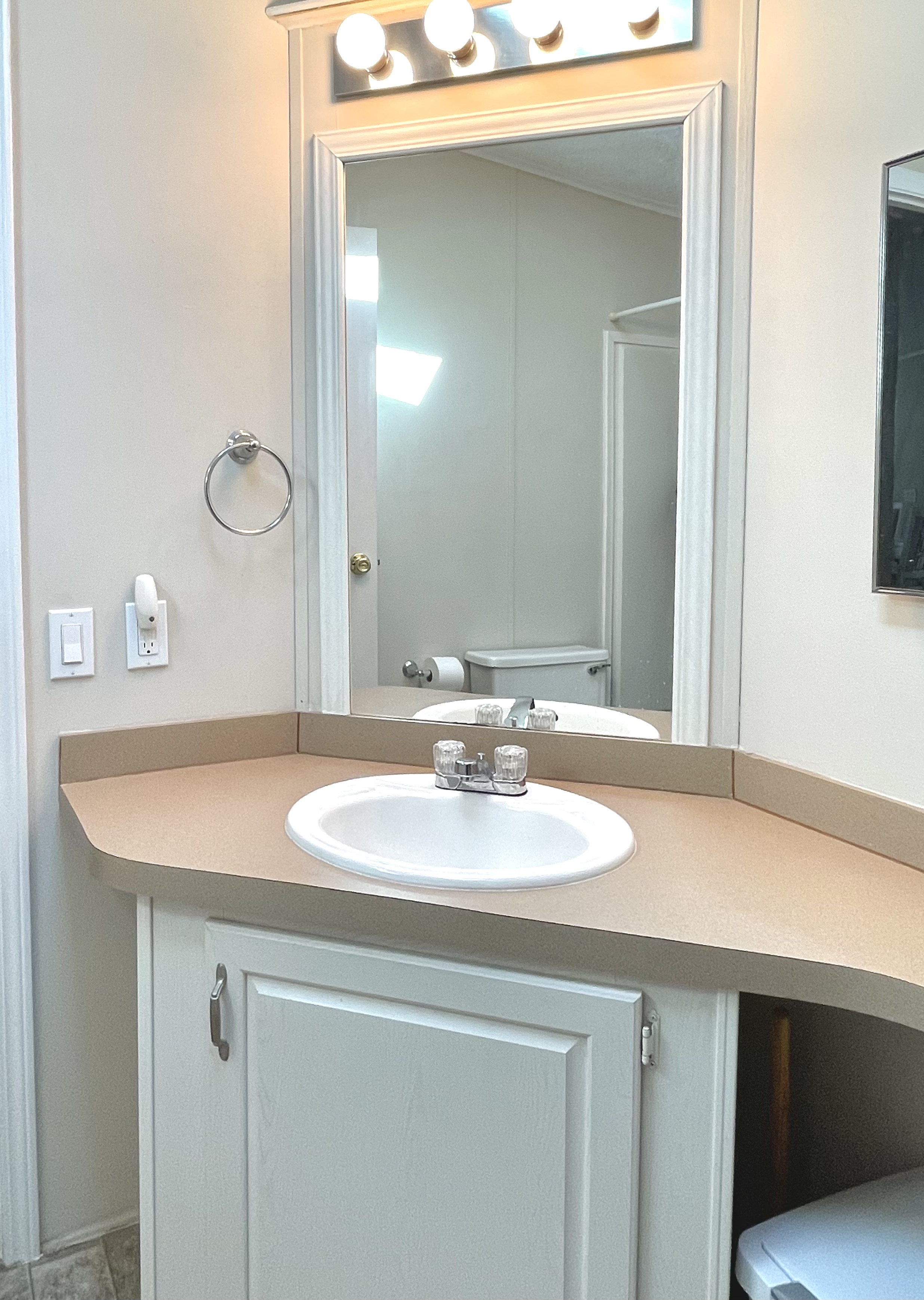 2609 86th Lane E, Palmetto, Florida 34221, 2 Bedrooms Bedrooms, ,2 BathroomsBathrooms,55-Plus Mobile Home,For Sale,86th Lane E,4245