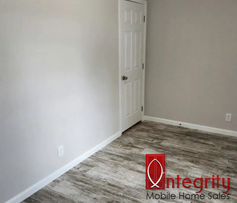 10201 W Beaver St, Lot 40, Jacksonville, Florida 32220, 3 Bedrooms Bedrooms, ,2 BathroomsBathrooms,All - Age Mobile Home,For Sale,W Beaver St, Lot 40,4246