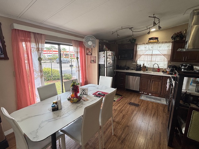 2419 Gulf to Bay Blvd, Lot 102, Clearwater, Florida 33765, 2 Bedrooms Bedrooms, ,2 BathroomsBathrooms,55-Plus Mobile Home,For Sale,Gulf to Bay Blvd, Lot 102,4247