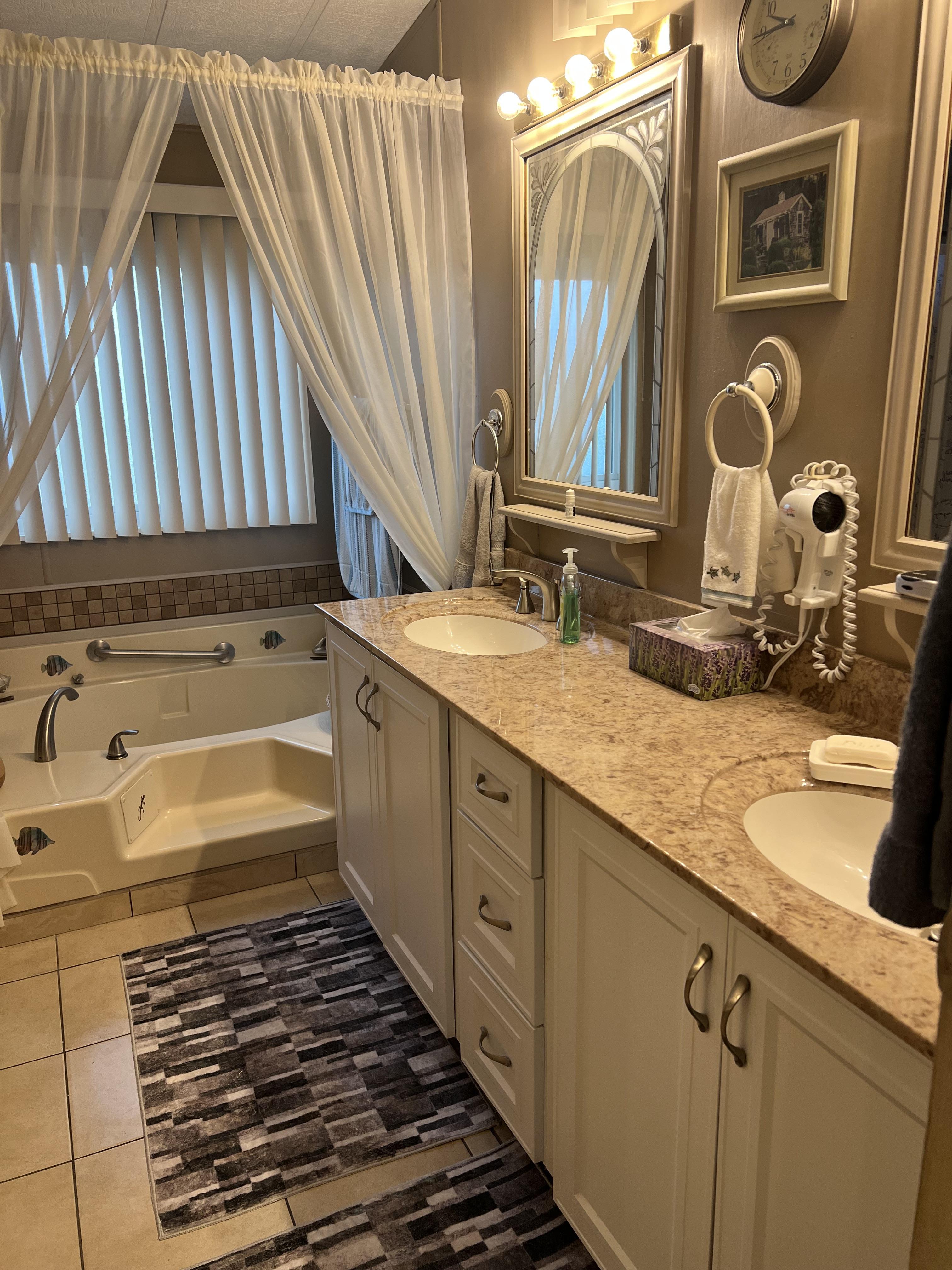 5700 Bayshore Rd, Lot 274, Palmetto, Florida 34221, 2 Bedrooms Bedrooms, ,2 BathroomsBathrooms,55-Plus Mobile Home,For Sale,Bayshore Rd, Lot 274,4248