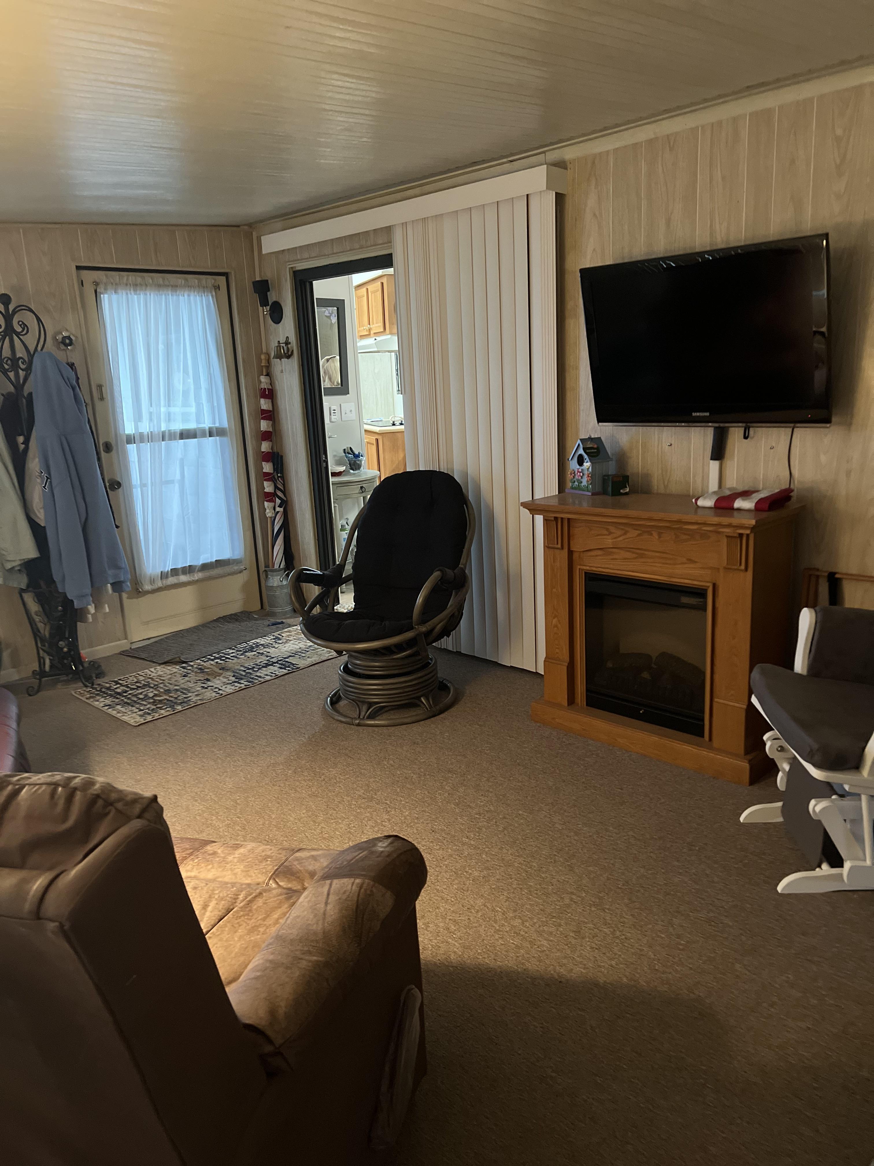 5700 Bayshore Rd, Lot 274, Palmetto, Florida 34221, 2 Bedrooms Bedrooms, ,2 BathroomsBathrooms,55-Plus Mobile Home,For Sale,Bayshore Rd, Lot 274,4248