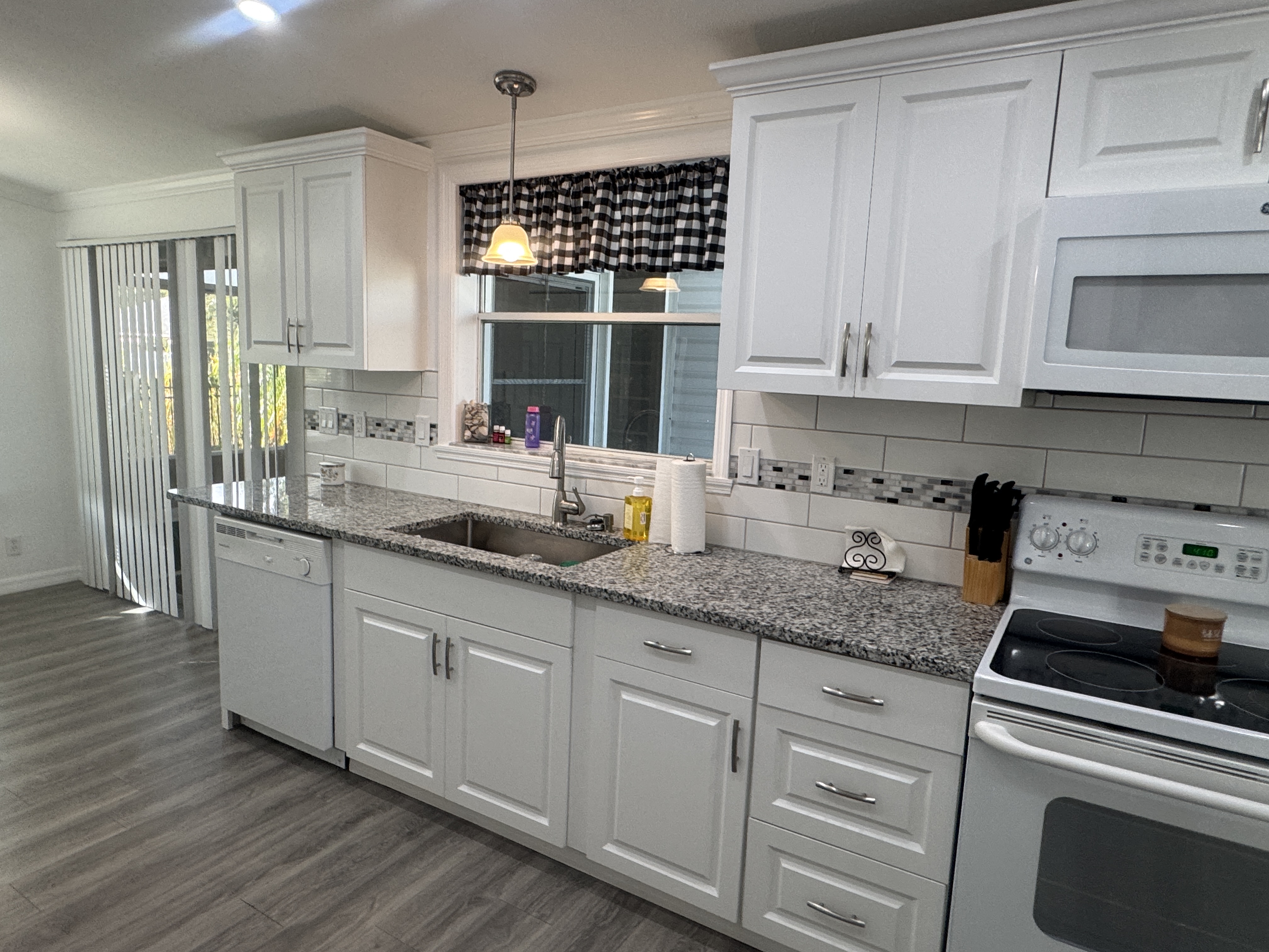 3413 Stephanie Lane, Ellenton, Florida 34222, 3 Bedrooms Bedrooms, ,2 BathroomsBathrooms,55-Plus Mobile Home,For Sale,Stephanie Lane,4249