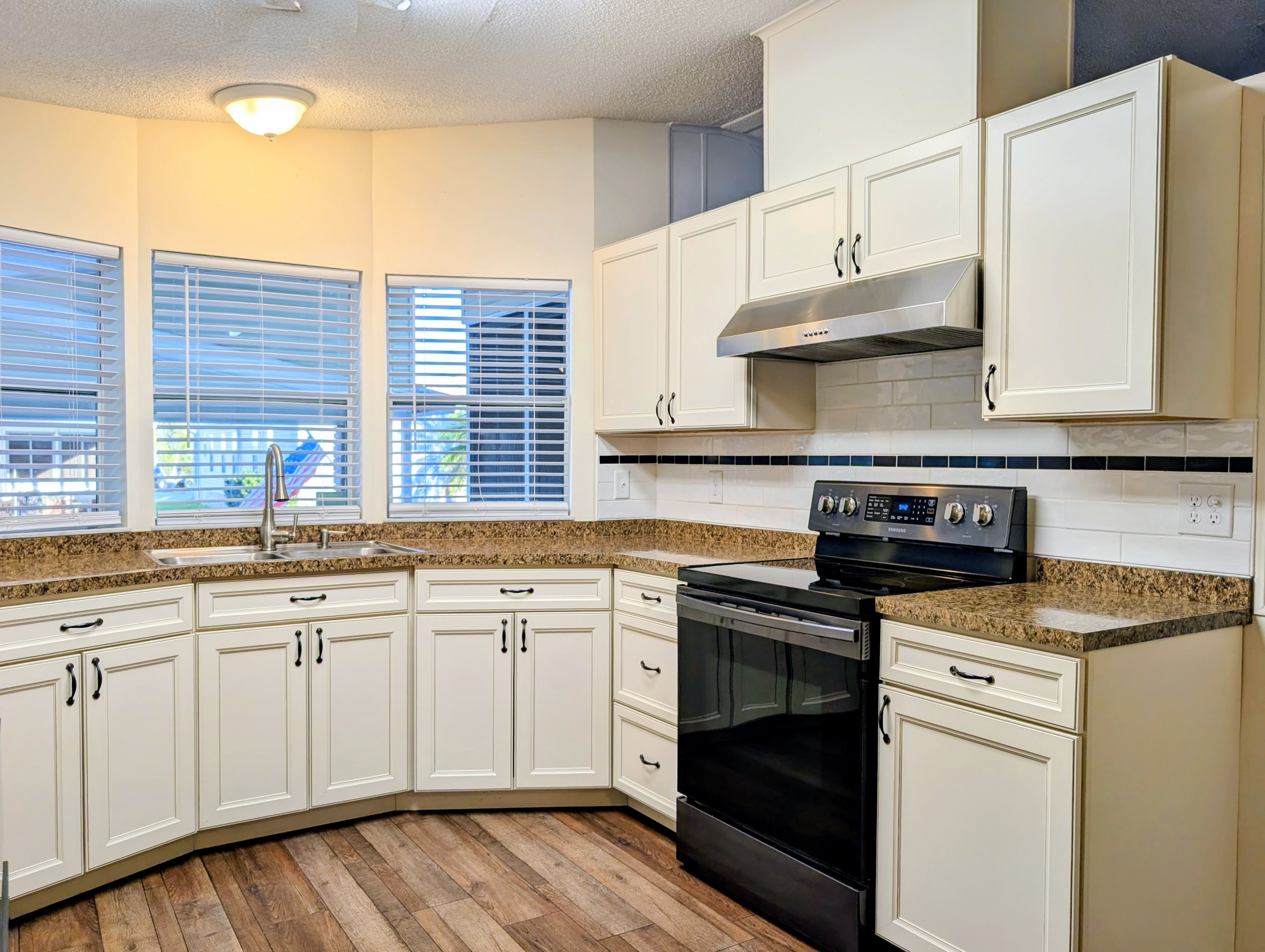 3605 Asbury Drive, Parrish, Florida 34219, 2 Bedrooms Bedrooms, ,2 BathroomsBathrooms,55-Plus Mobile Home,For Sale,Asbury Drive,4251