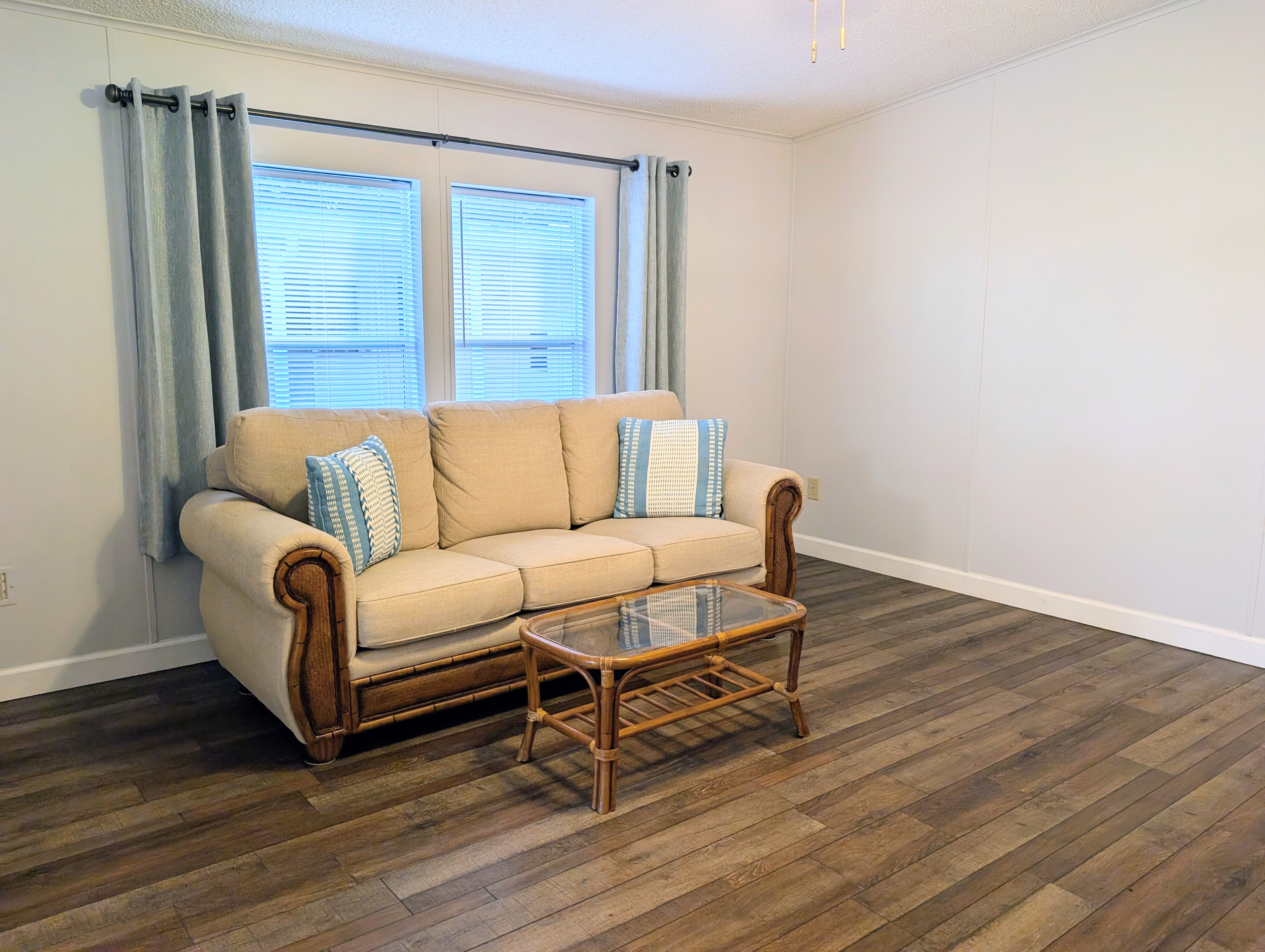 3605 Asbury Drive, Parrish, Florida 34219, 2 Bedrooms Bedrooms, ,2 BathroomsBathrooms,55-Plus Mobile Home,For Sale,Asbury Drive,4251