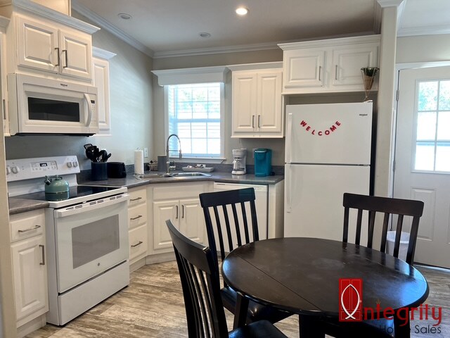 2773 Bridge Ct, Lot 108, Kissimmee, Florida 34733, 2 Bedrooms Bedrooms, ,2 BathroomsBathrooms,All - Age Mobile Home,For Sale,Bridge Ct, Lot 108,4253