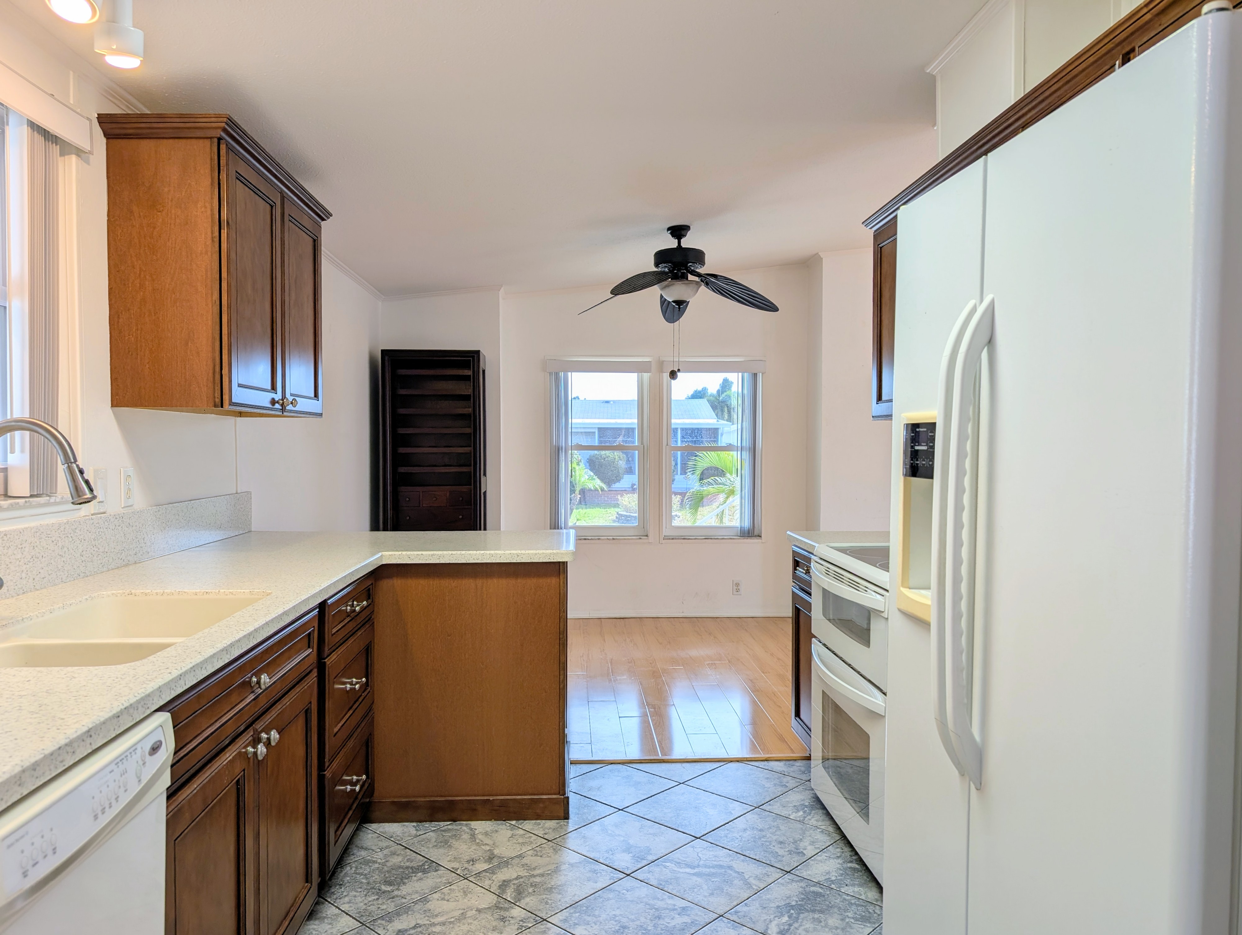 136 Begonia Terrace, Parrish, Florida 34219, 2 Bedrooms Bedrooms, ,2 BathroomsBathrooms,55-Plus Mobile Home,For Sale,Begonia Terrace,4254