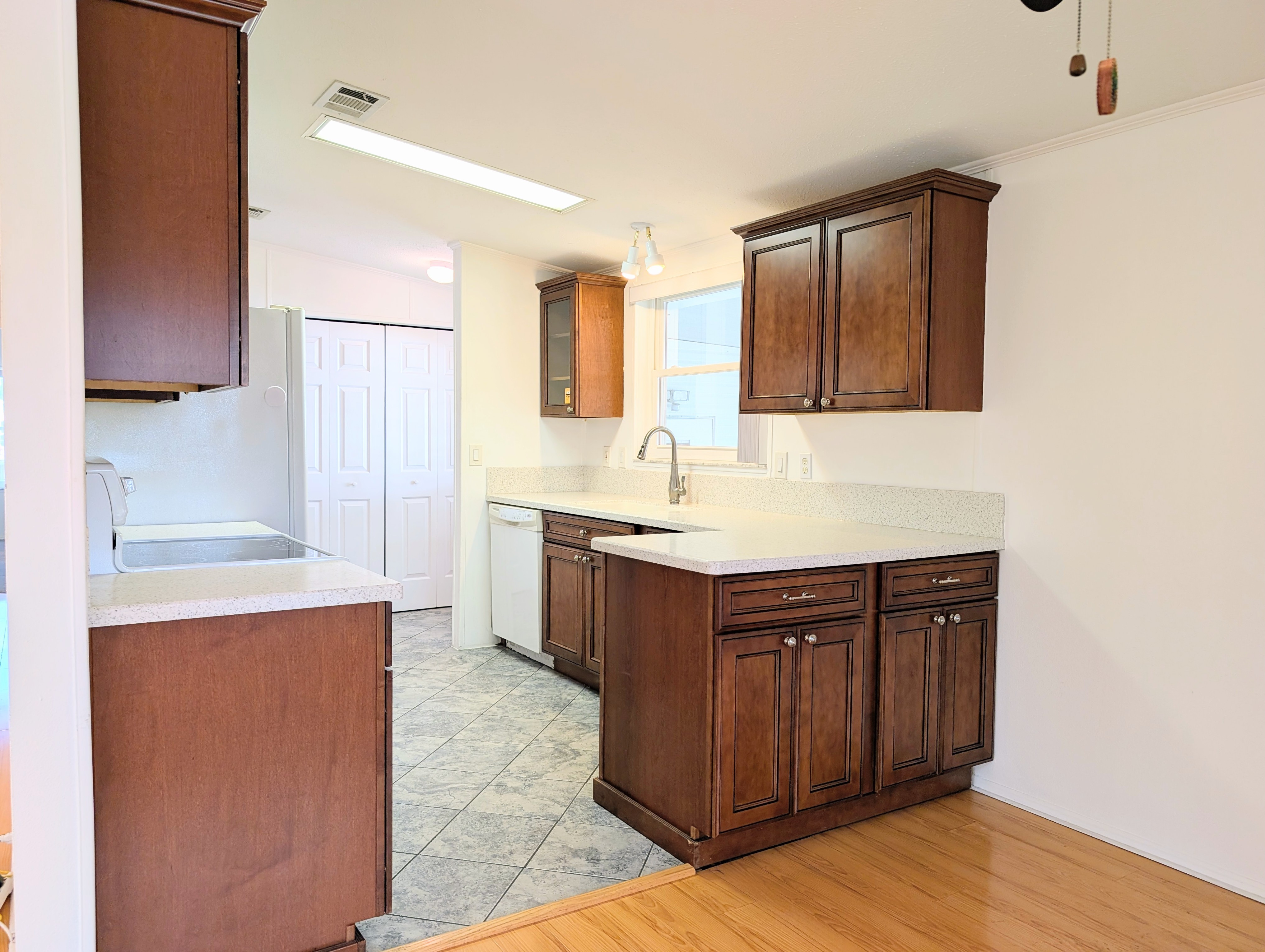 136 Begonia Terrace, Parrish, Florida 34219, 2 Bedrooms Bedrooms, ,2 BathroomsBathrooms,55-Plus Mobile Home,For Sale,Begonia Terrace,4254