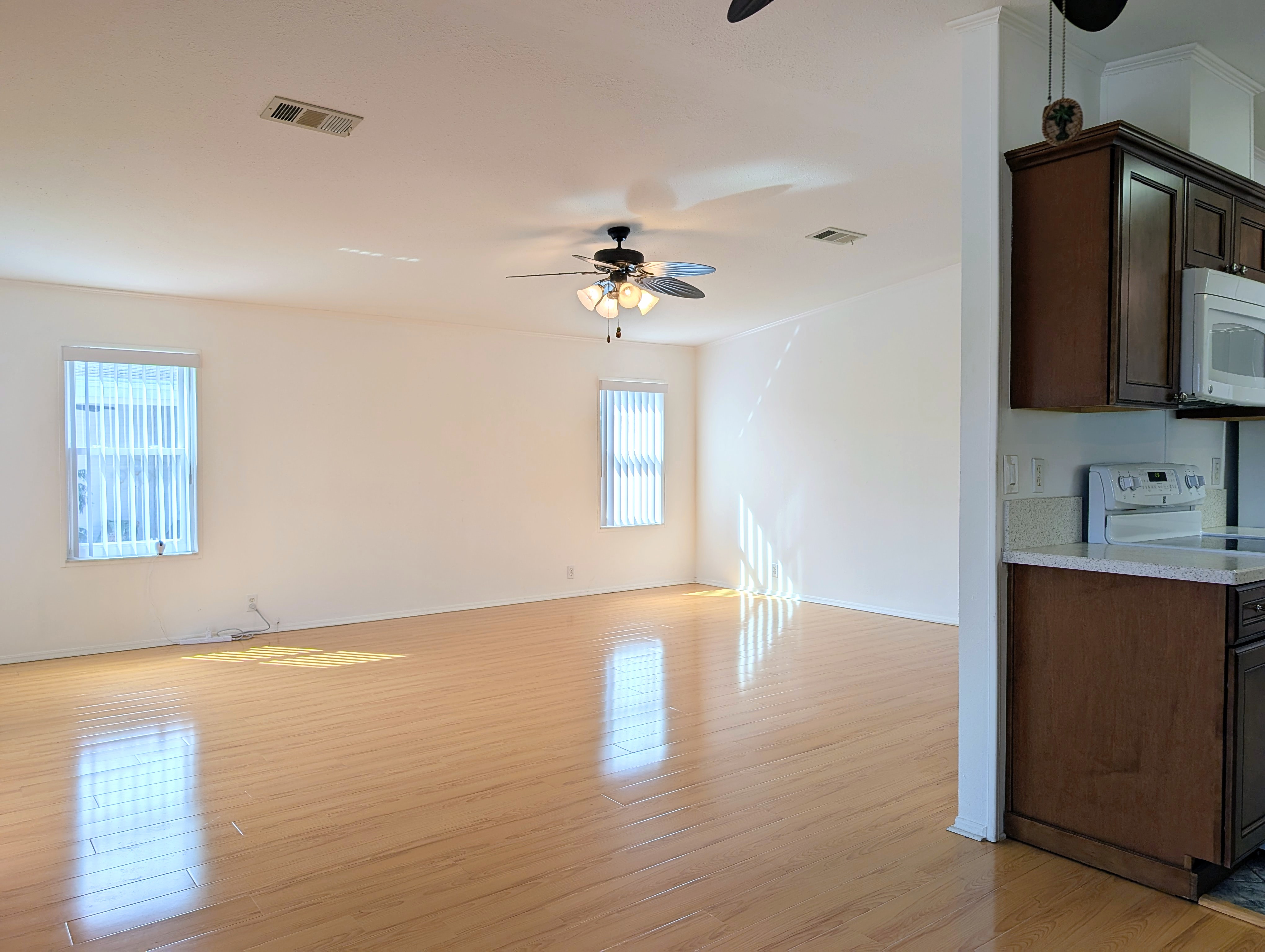 136 Begonia Terrace, Parrish, Florida 34219, 2 Bedrooms Bedrooms, ,2 BathroomsBathrooms,55-Plus Mobile Home,For Sale,Begonia Terrace,4254