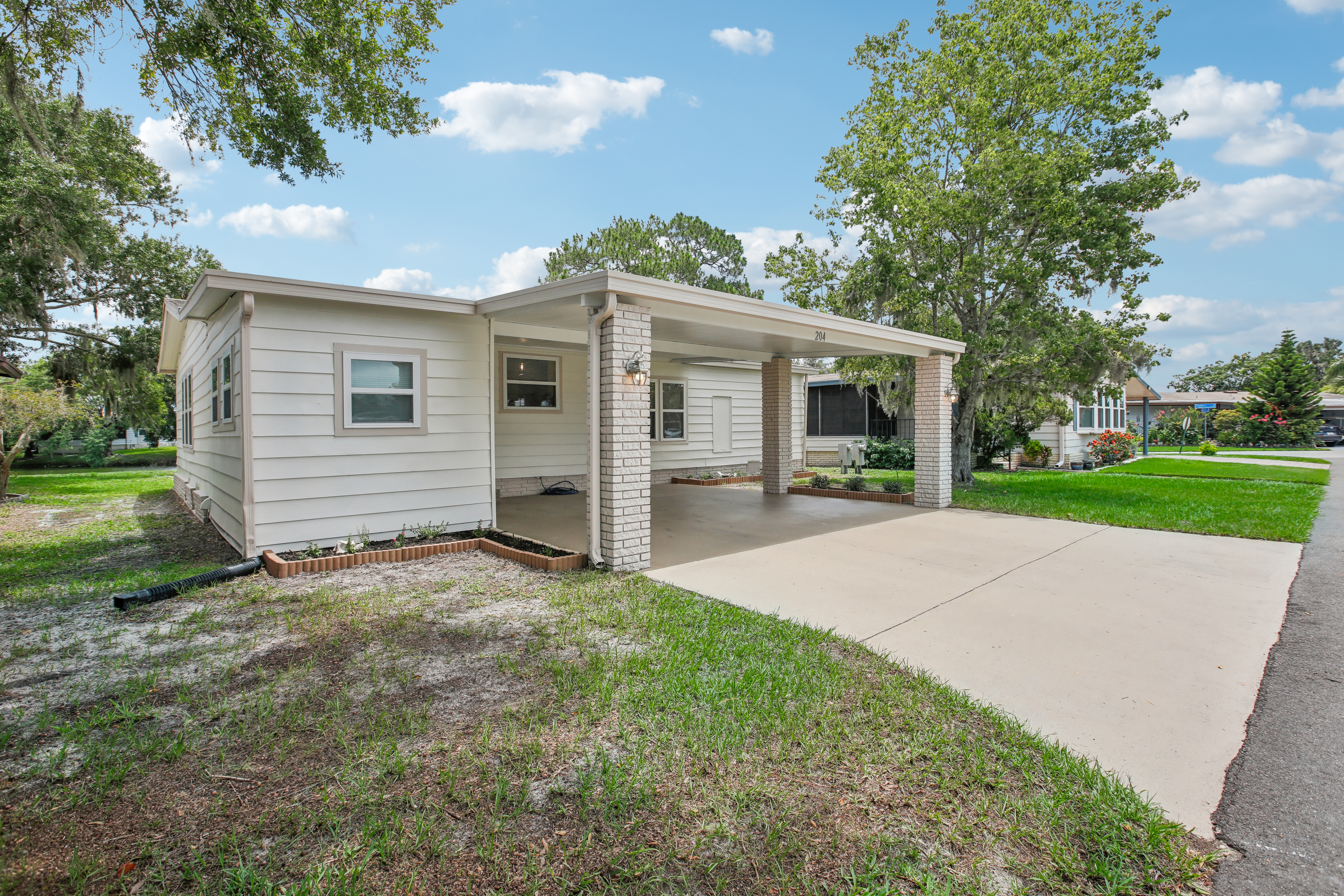 204 Meadow Brook Ln, Plant City, Florida 33563, 2 Bedrooms Bedrooms, ,2 BathroomsBathrooms,55-Plus Mobile Home,For Sale,Meadow Brook Ln,4255