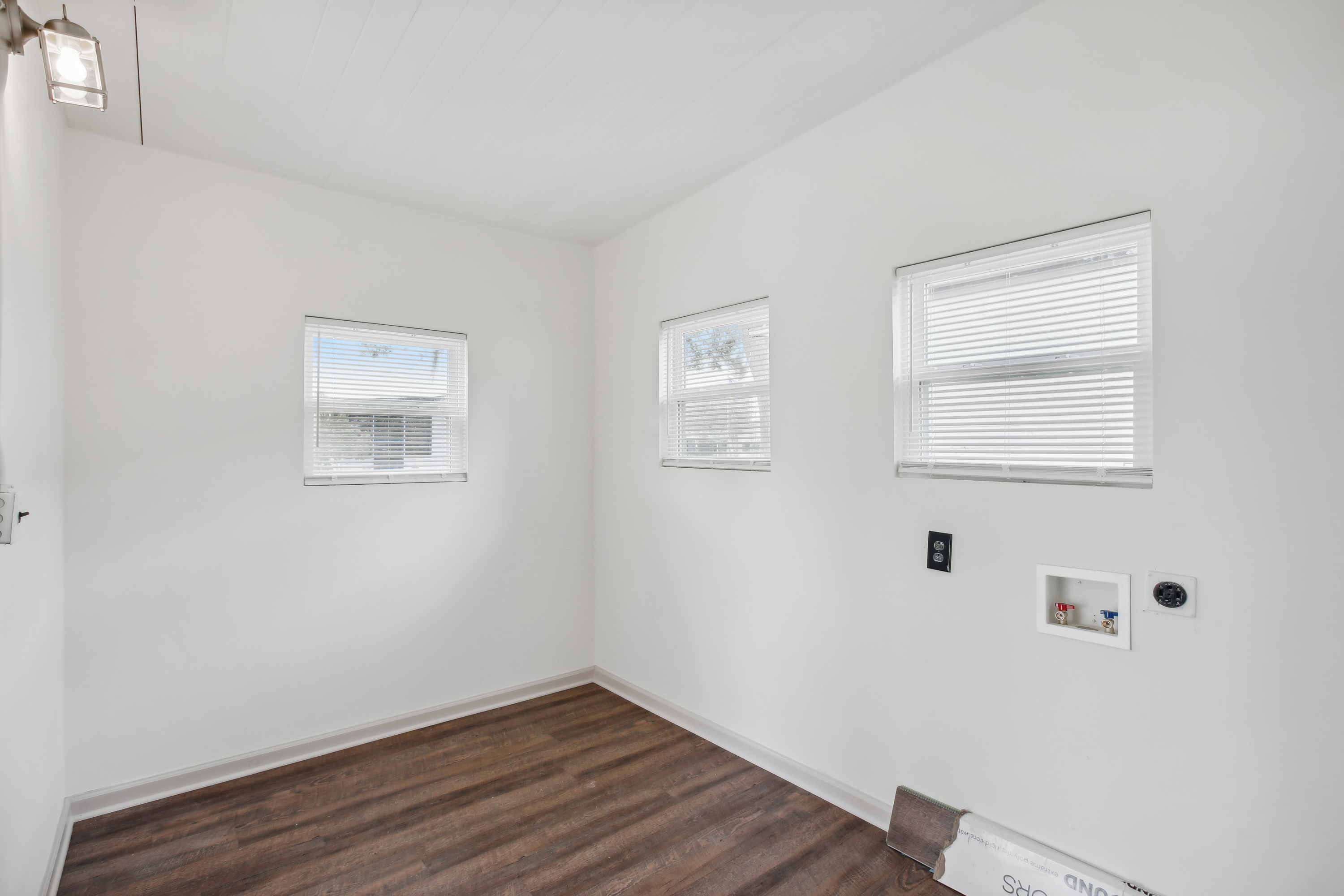 204 Meadow Brook Ln, Plant City, Florida 33563, 2 Bedrooms Bedrooms, ,2 BathroomsBathrooms,55-Plus Mobile Home,For Sale,Meadow Brook Ln,4255