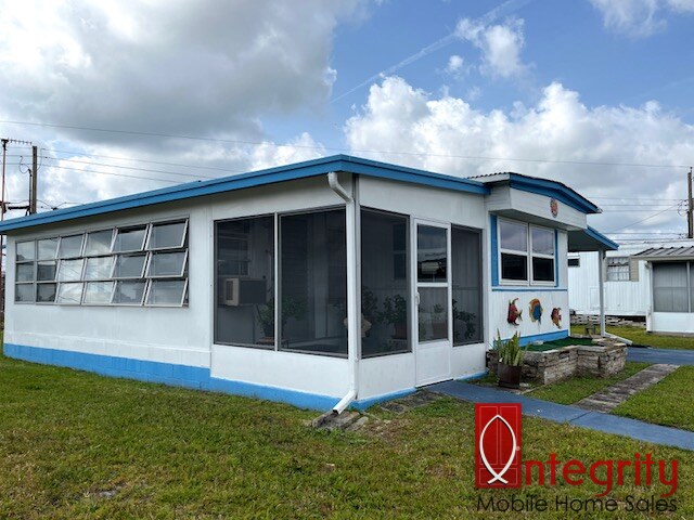 174 Jeff St, Lakeland, Florida 33815, 2 Bedrooms Bedrooms, ,1 BathroomBathrooms,55-Plus Mobile Home,For Sale,Jeff St,4257