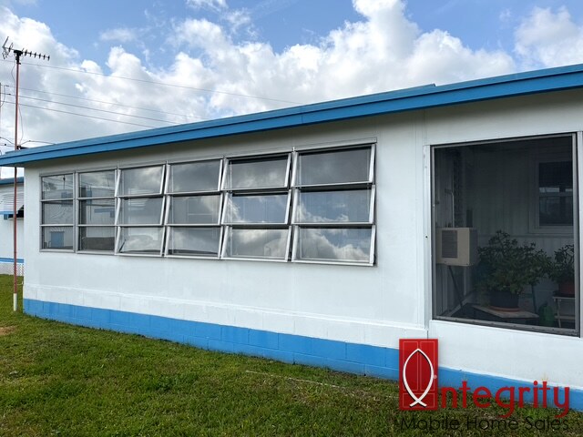 174 Jeff St, Lakeland, Florida 33815, 2 Bedrooms Bedrooms, ,1 BathroomBathrooms,55-Plus Mobile Home,For Sale,Jeff St,4257