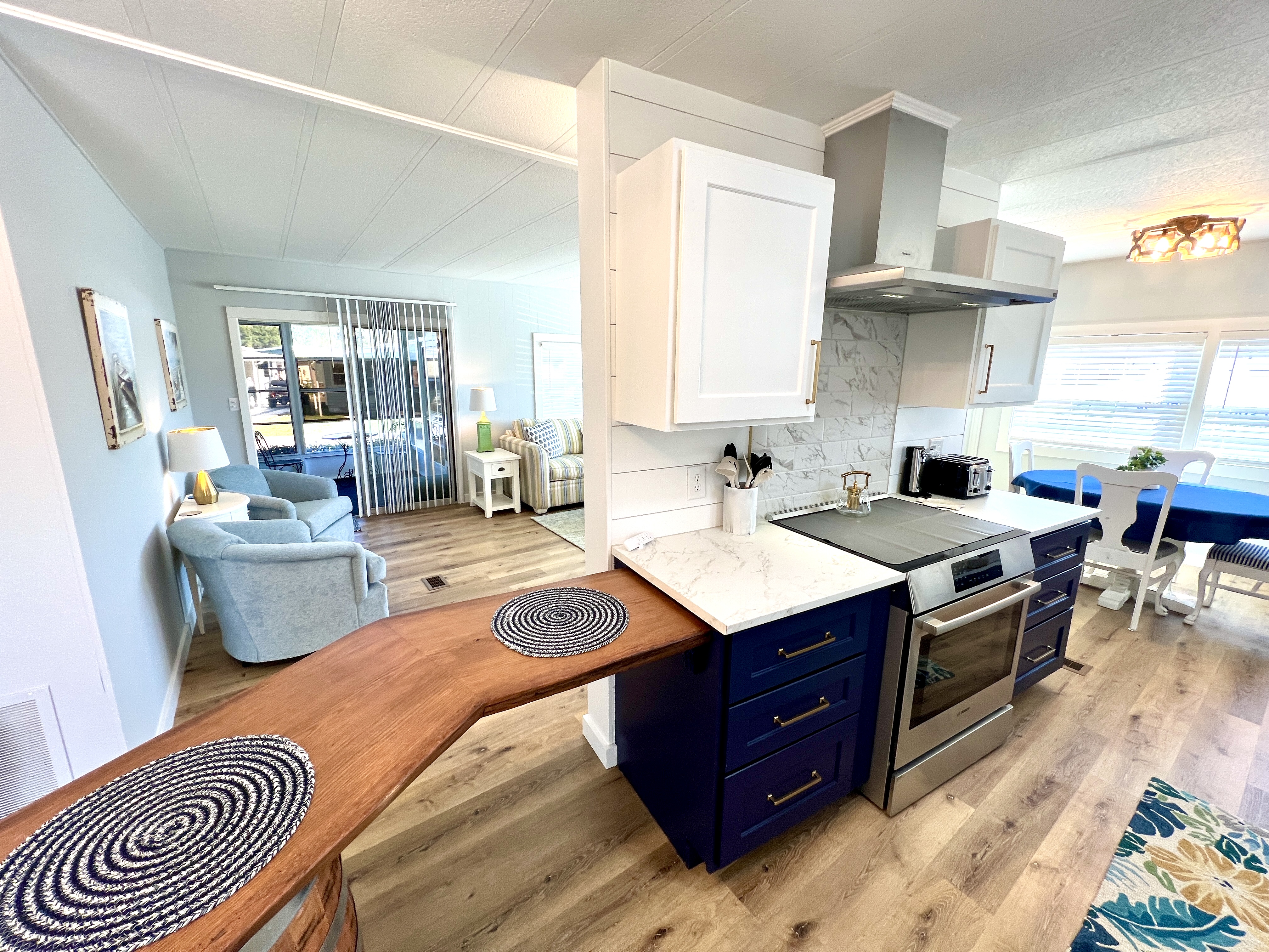 484 Flamingo Lane, Ellenton, Florida 34222, 2 Bedrooms Bedrooms, ,2 BathroomsBathrooms,55-Plus Mobile Home,For Rent,Flamingo Lane,4262