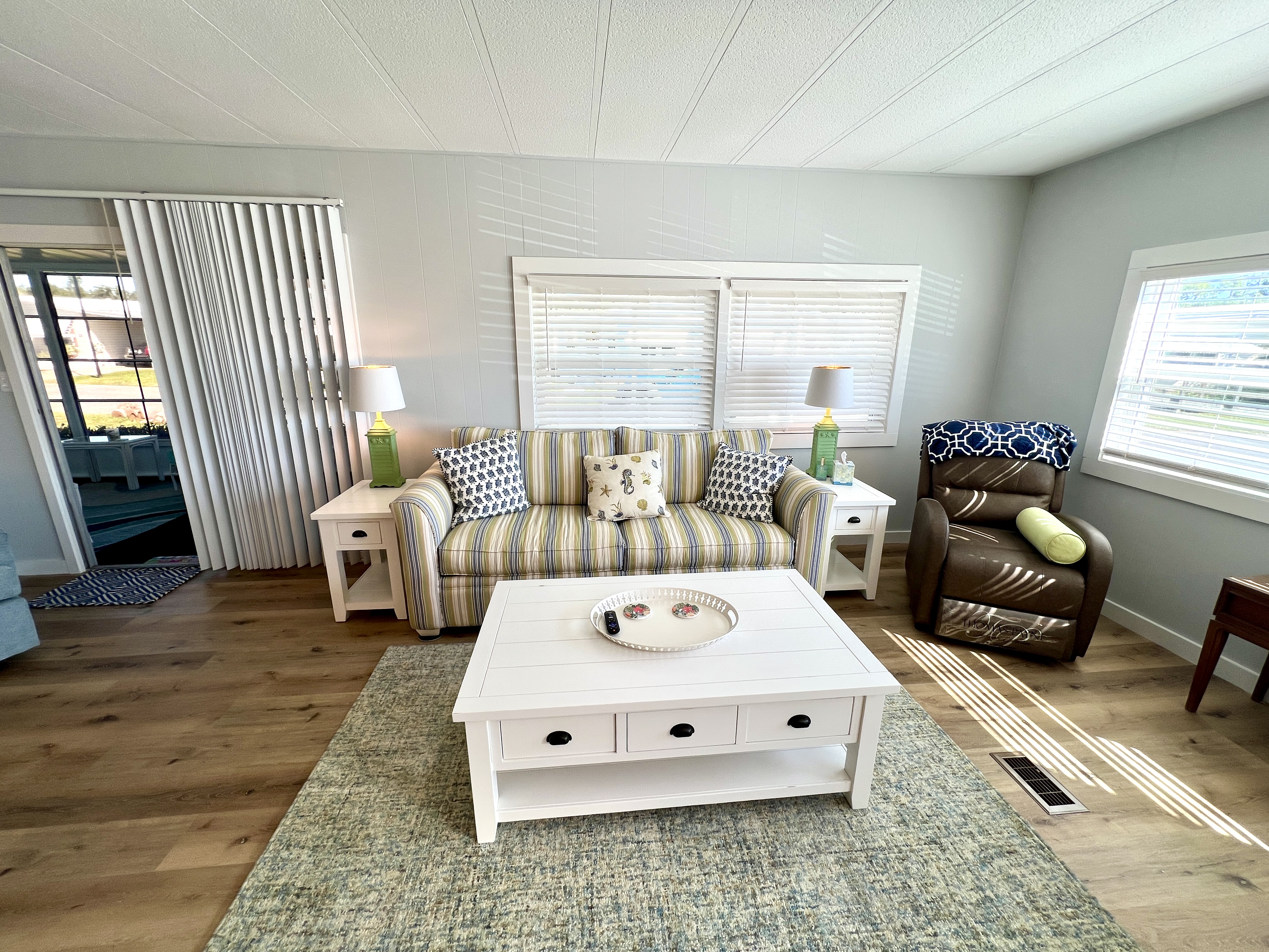 484 Flamingo Lane, Ellenton, Florida 34222, 2 Bedrooms Bedrooms, ,2 BathroomsBathrooms,55-Plus Mobile Home,For Rent,Flamingo Lane,4262