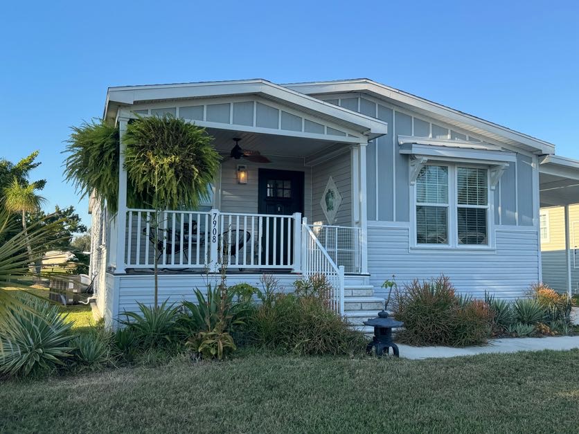 7908 Lakeshore Drive, Ellenton, Florida 34222, 3 Bedrooms Bedrooms, ,2 BathroomsBathrooms,55-Plus Mobile Home,For Sale,Lakeshore Drive,4266