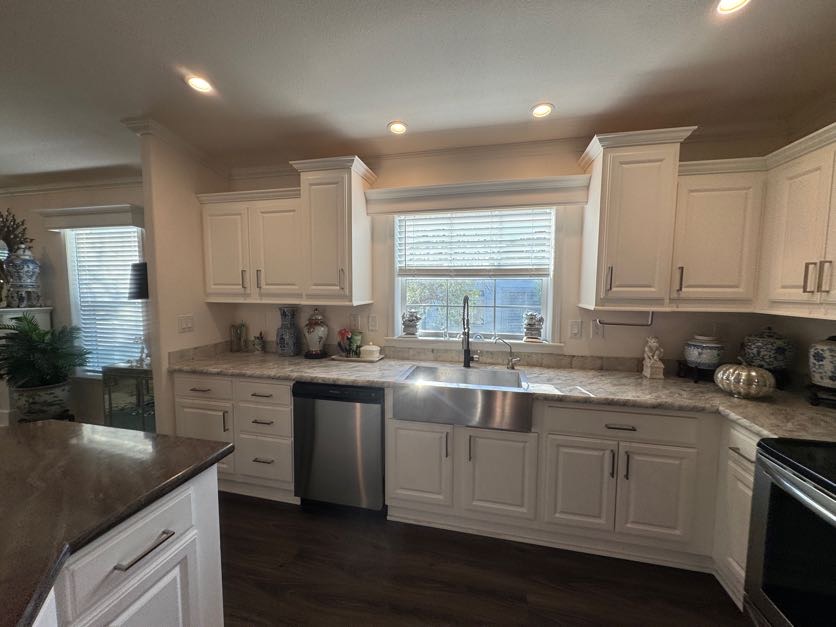 7908 Lakeshore Drive, Ellenton, Florida 34222, 3 Bedrooms Bedrooms, ,2 BathroomsBathrooms,55-Plus Mobile Home,For Sale,Lakeshore Drive,4266