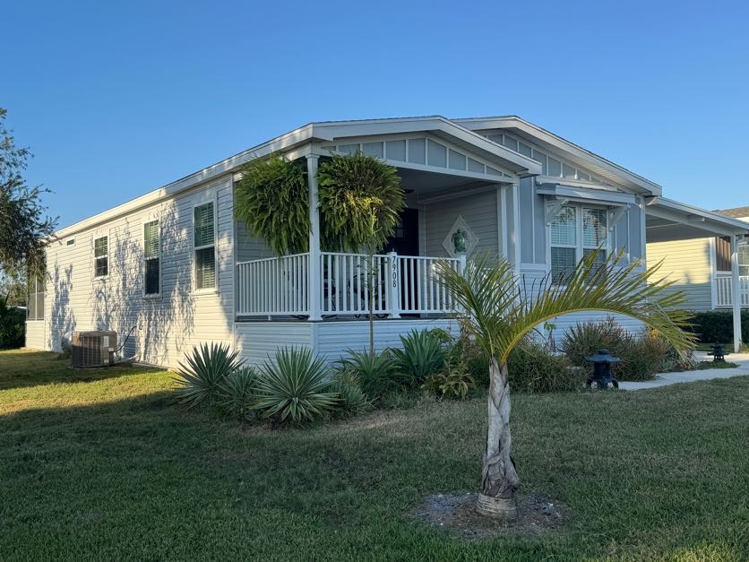 7908 Lakeshore Drive, Ellenton, Florida 34222, 3 Bedrooms Bedrooms, ,2 BathroomsBathrooms,55-Plus Mobile Home,For Sale,Lakeshore Drive,4266