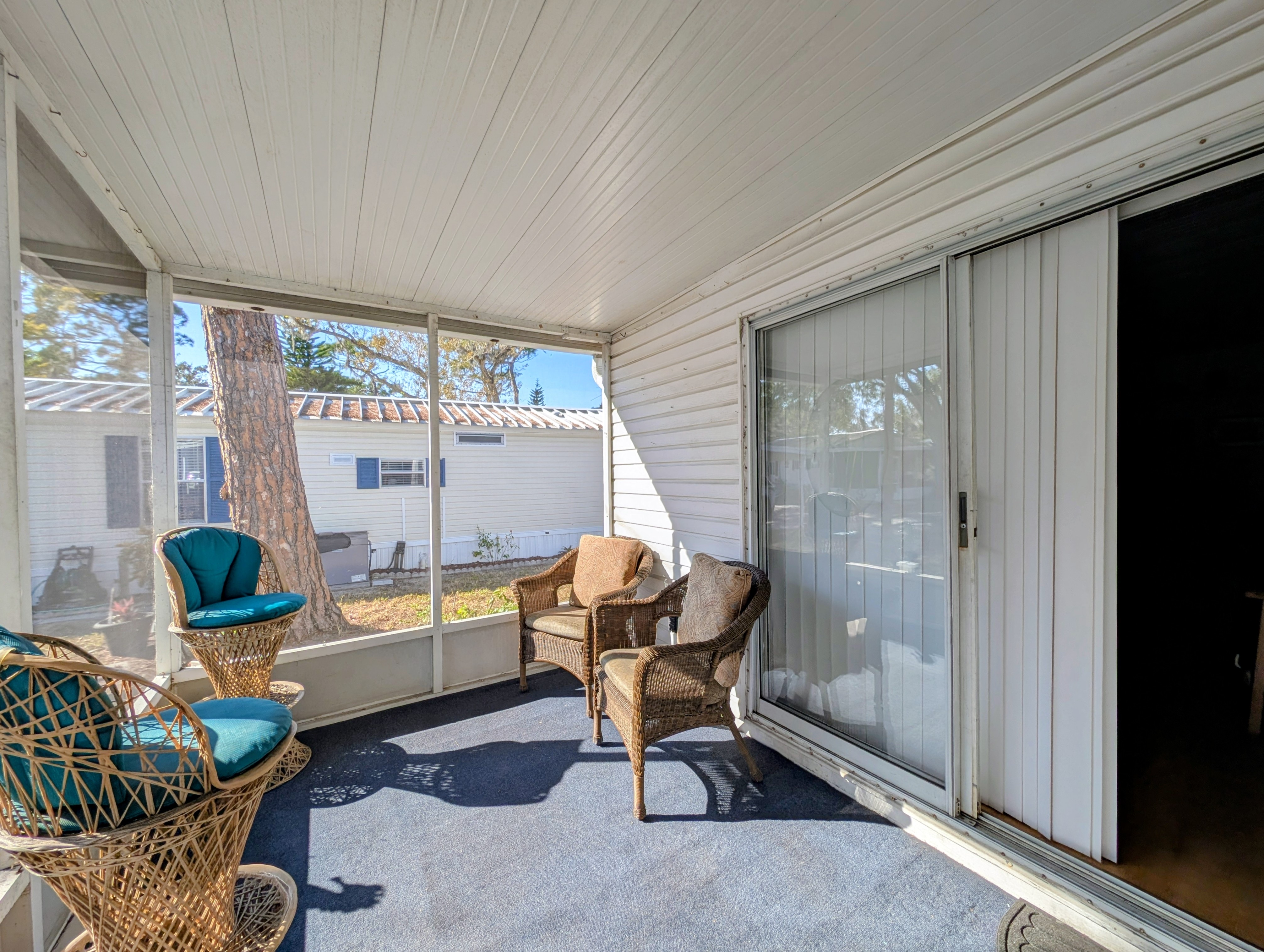 5017 Buccaneer Bay Court, Ruskin, Florida 33570, 2 Bedrooms Bedrooms, ,1 BathroomBathrooms,55-Plus Mobile Home,For Sale,Buccaneer Bay Court,4276