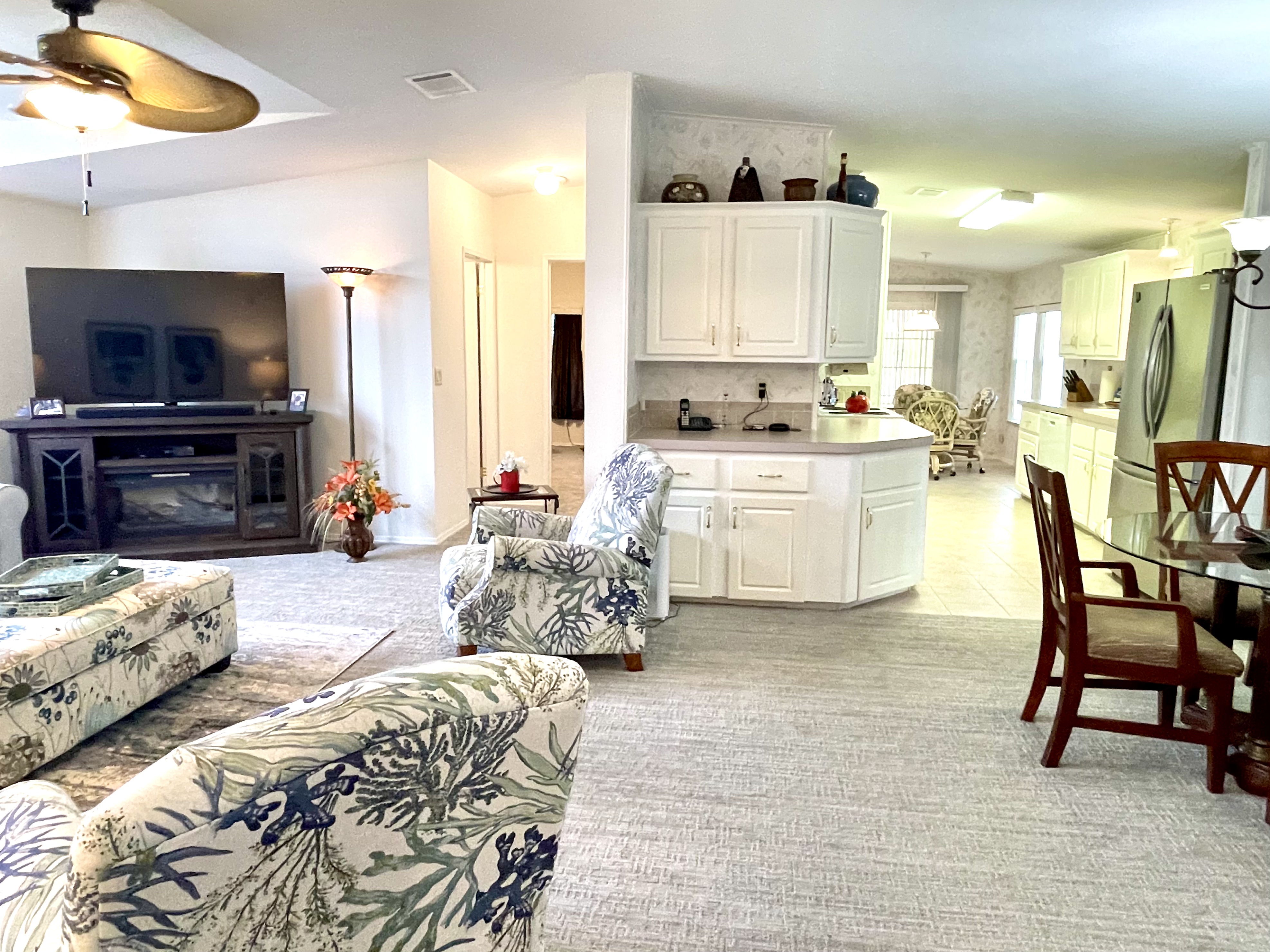 8604 26th Drive E, Palmetto, Florida 34221, 2 Bedrooms Bedrooms, ,2 BathroomsBathrooms,55-Plus Mobile Home,For Sale,26th Drive E,4280