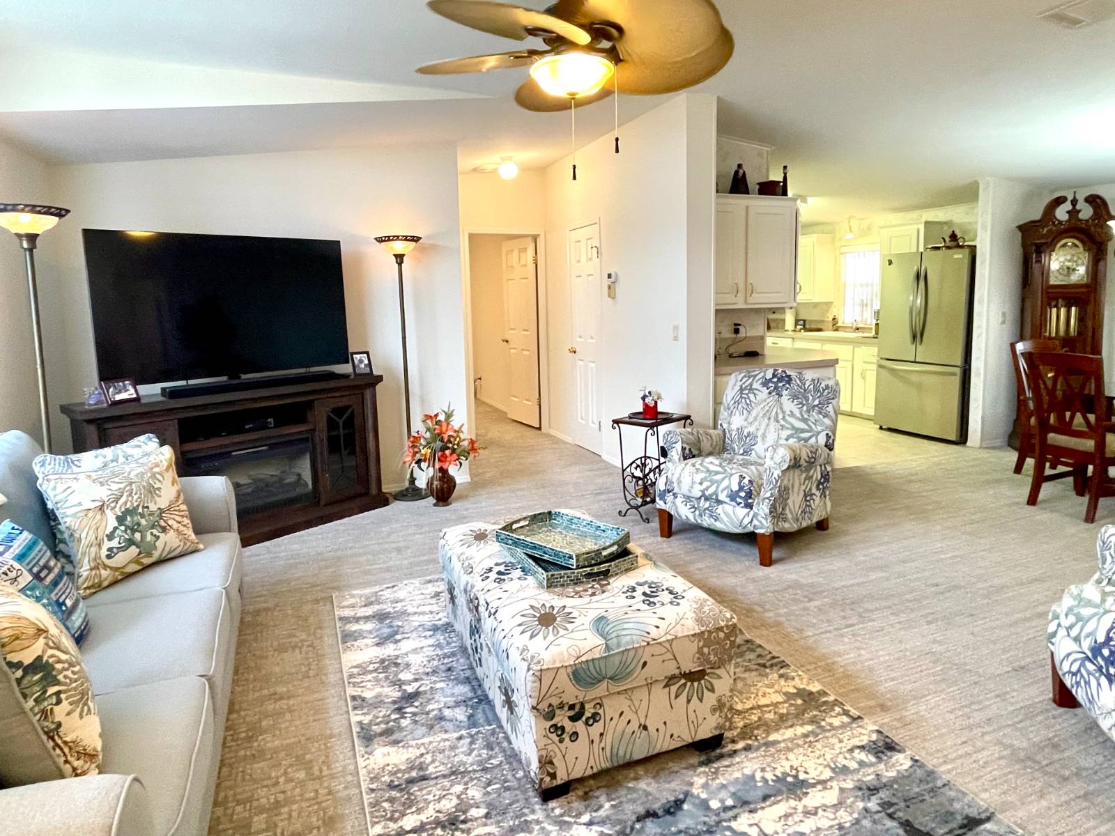 8604 26th Drive E, Palmetto, Florida 34221, 2 Bedrooms Bedrooms, ,2 BathroomsBathrooms,55-Plus Mobile Home,For Sale,26th Drive E,4280