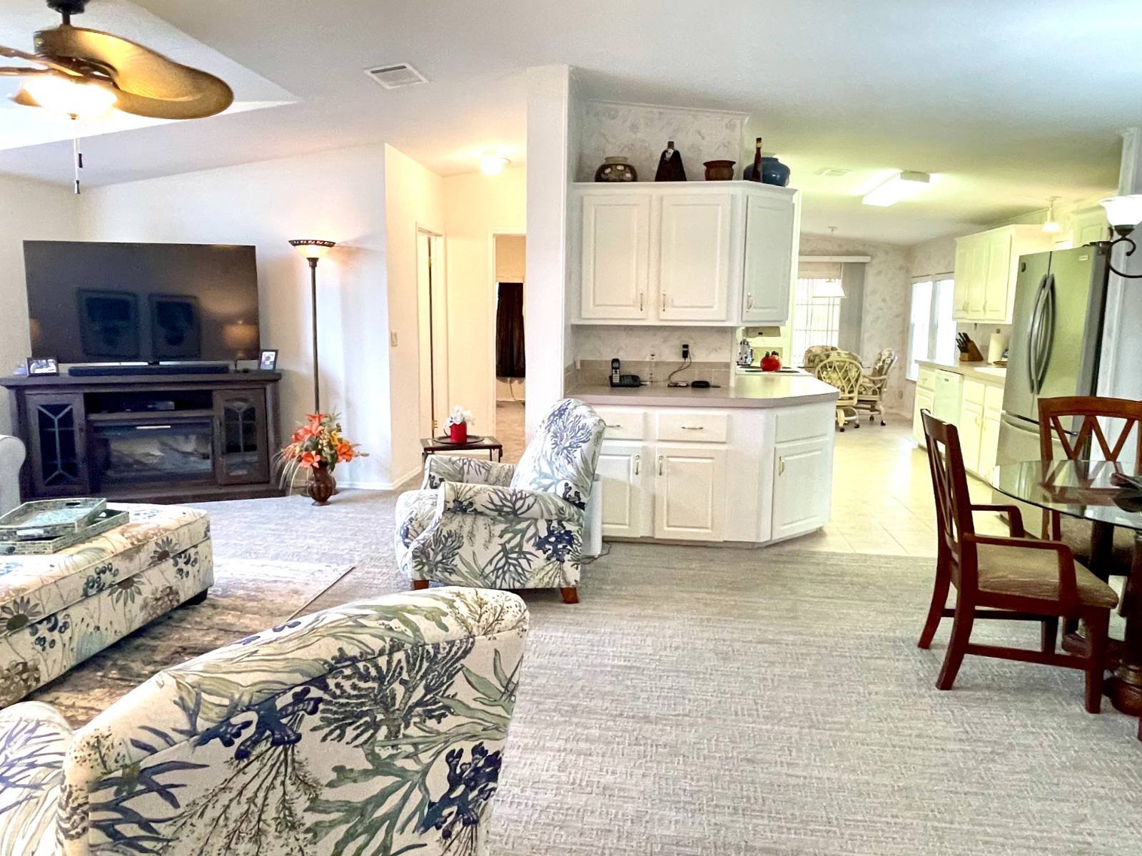 8604 26th Drive E, Palmetto, Florida 34221, 2 Bedrooms Bedrooms, ,2 BathroomsBathrooms,55-Plus Mobile Home,For Sale,26th Drive E,4280