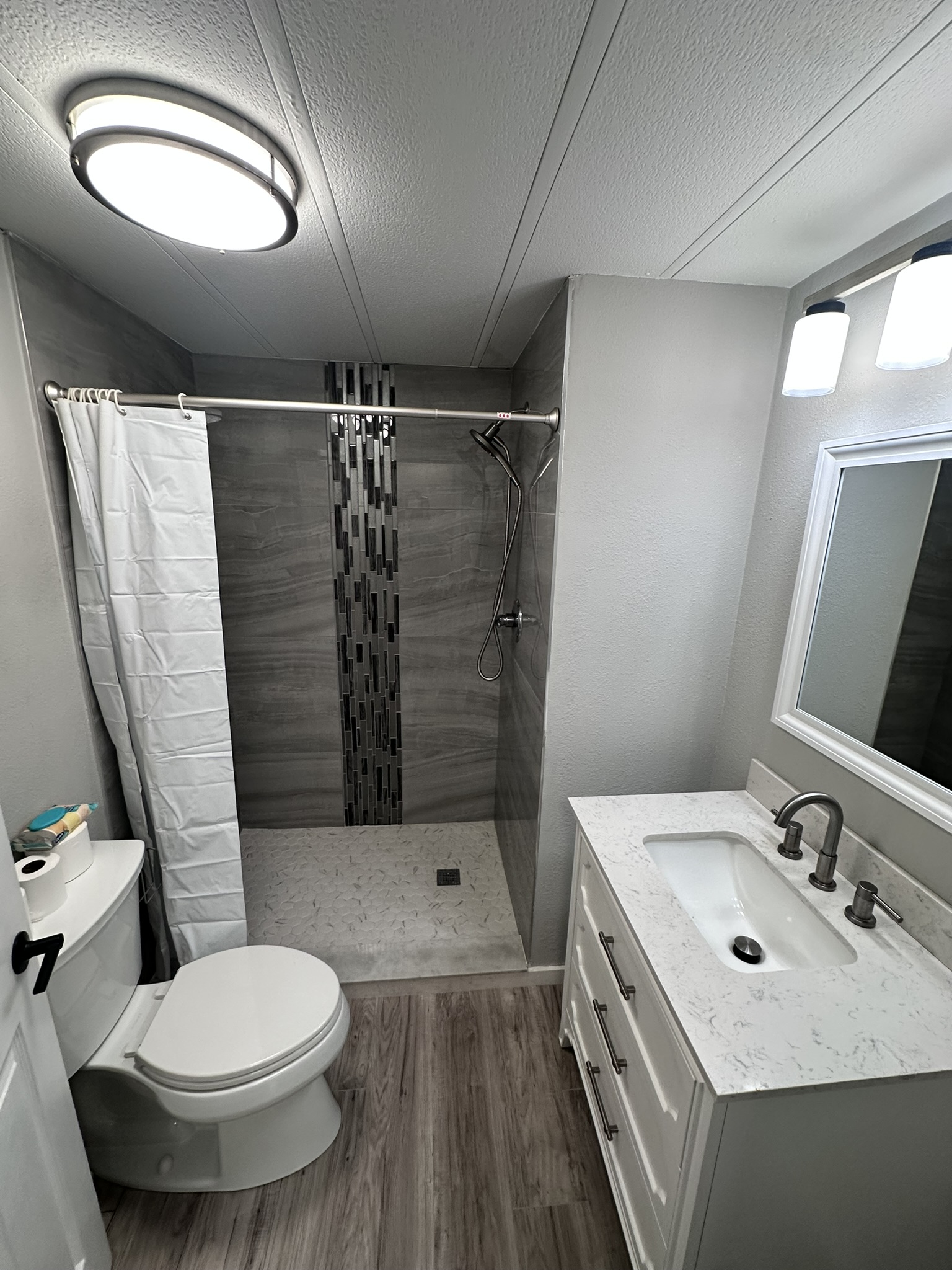 6011 Madeira Avenue, New Port Richey, Florida 34653, 2 Bedrooms Bedrooms, ,2 BathroomsBathrooms,55-Plus Mobile Home,For Sale,Madeira Avenue,4282