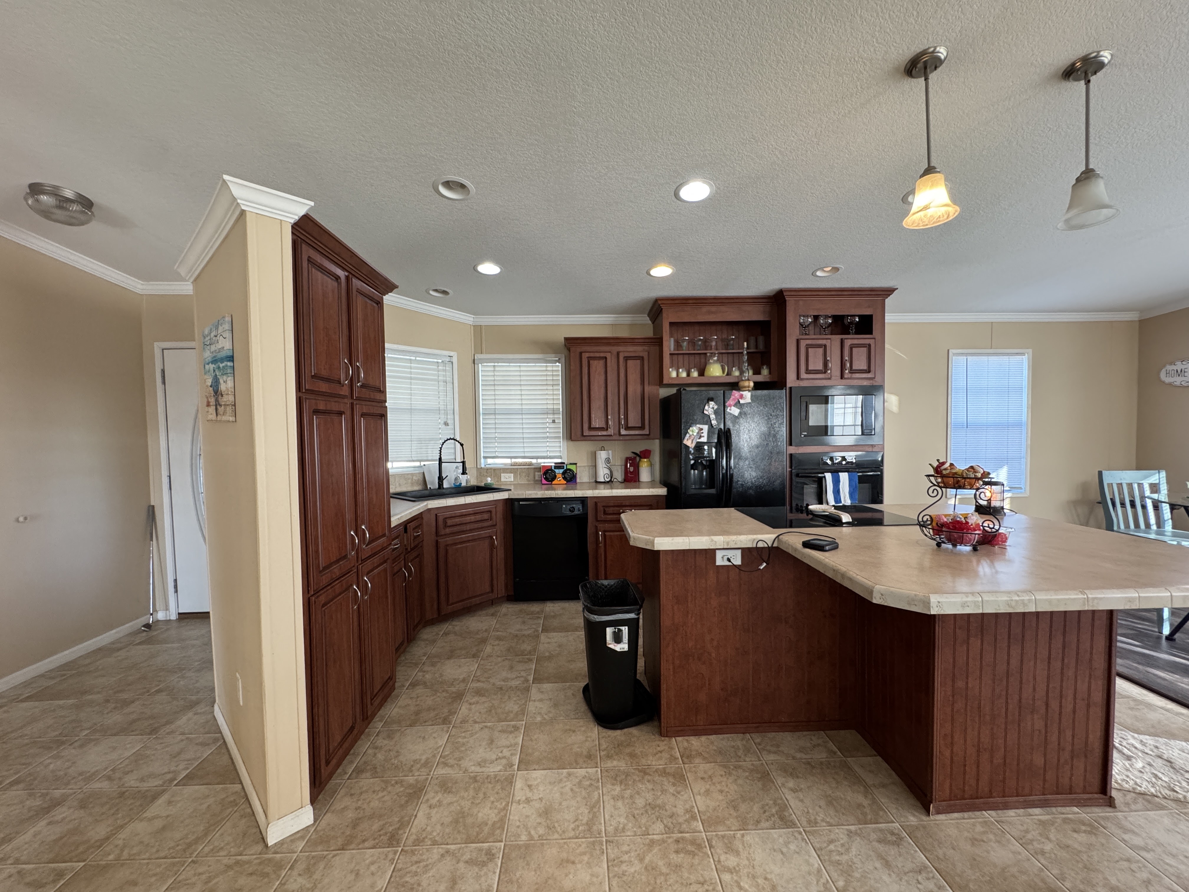 3081 Bay Oaks Dr, Sarasota, Florida 34234, 2 Bedrooms Bedrooms, ,2 BathroomsBathrooms,55-Plus Mobile Home,For Sale,Bay Oaks Dr,4284