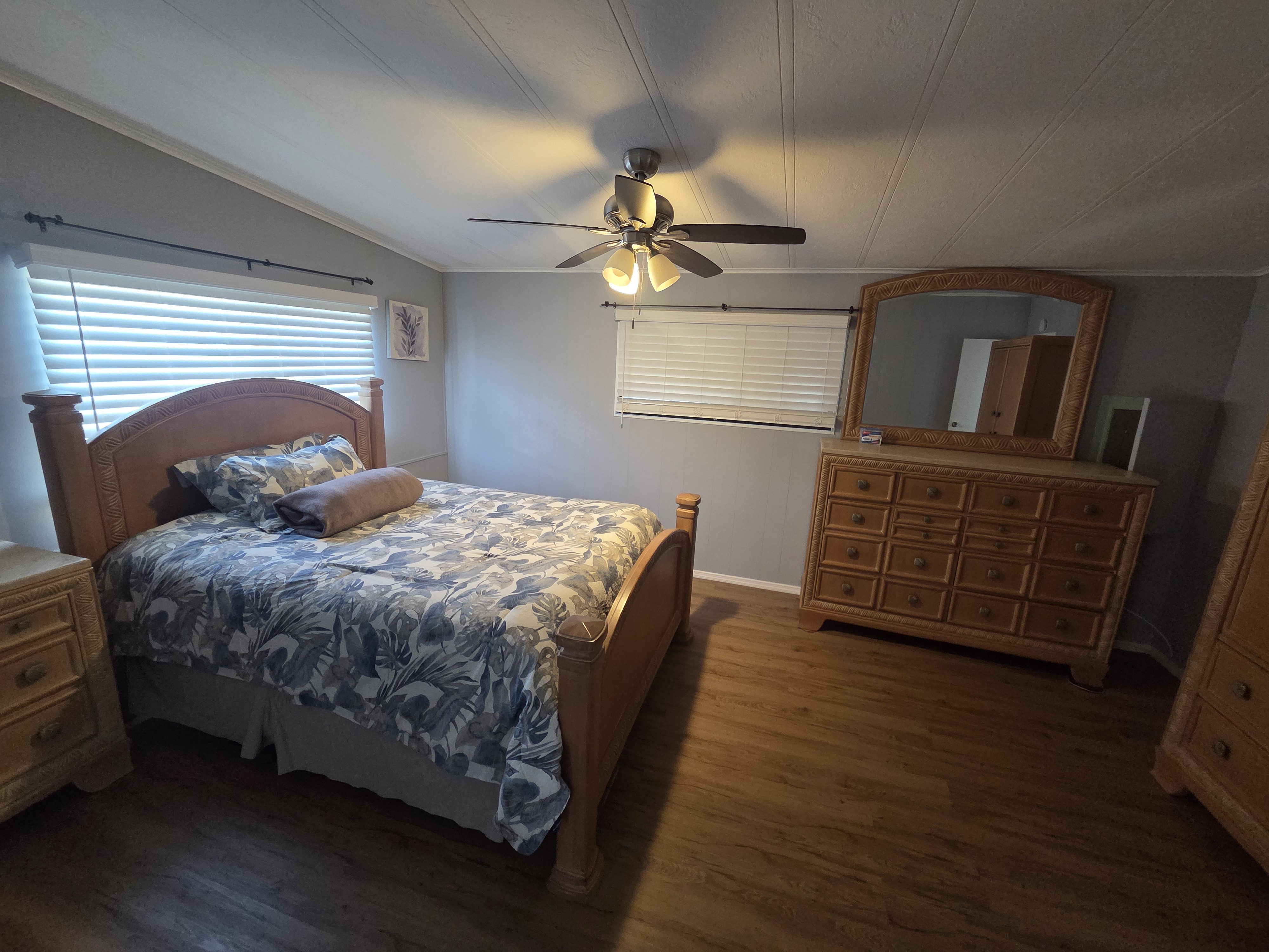 5200 28th St N, Lot 637, St Petersburg, Florida 33714, 2 Bedrooms Bedrooms, ,2 BathroomsBathrooms,55-Plus Mobile Home,For Sale,28th St N, Lot 637,4286