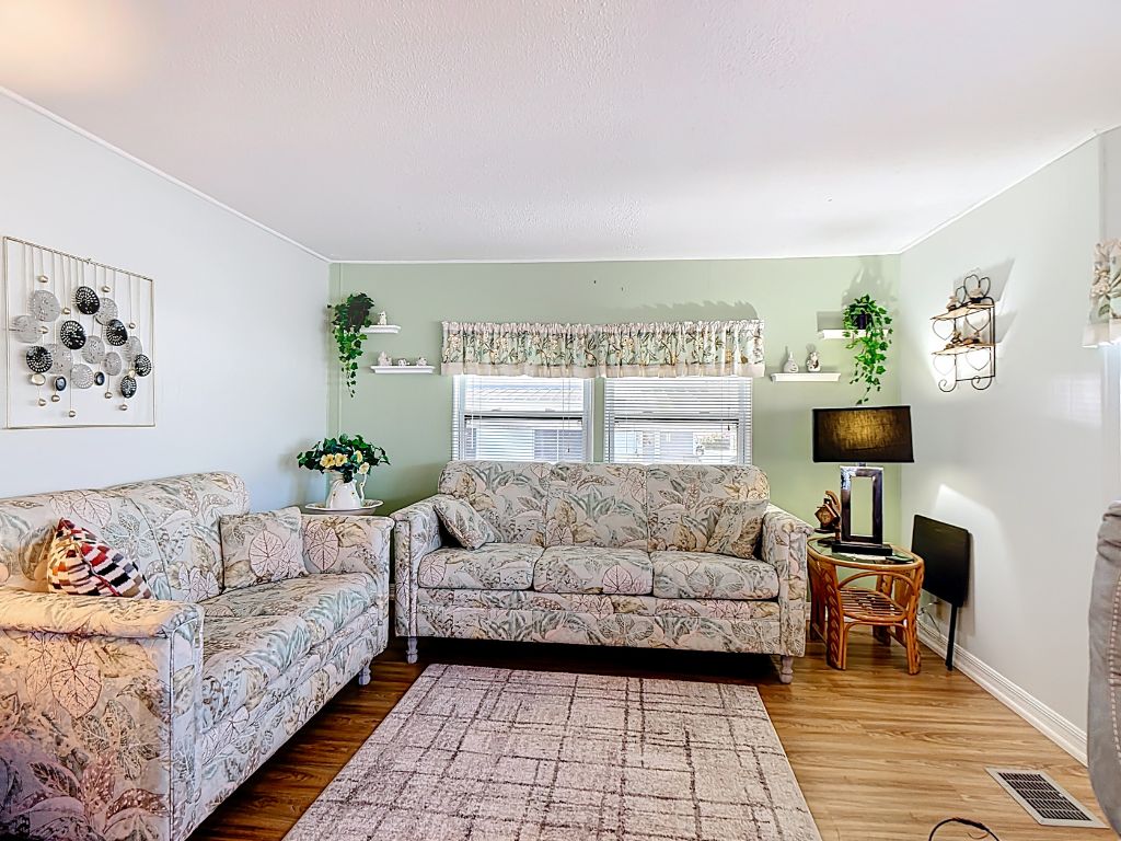 1305 Arizona Avenue, Frostproof, Florida 33843, 2 Bedrooms Bedrooms, ,2 BathroomsBathrooms,55-Plus Mobile Home,For Sale,Arizona Avenue,4289