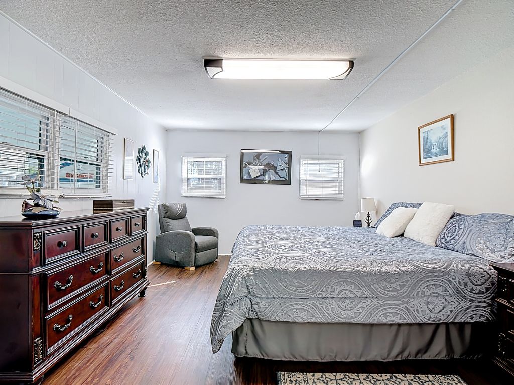 1305 Arizona Avenue, Frostproof, Florida 33843, 2 Bedrooms Bedrooms, ,2 BathroomsBathrooms,55-Plus Mobile Home,For Sale,Arizona Avenue,4289