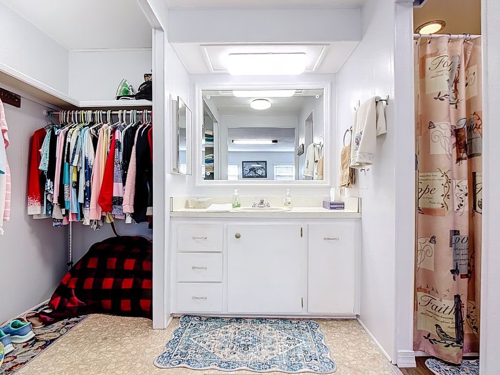 1305 Arizona Avenue, Frostproof, Florida 33843, 2 Bedrooms Bedrooms, ,2 BathroomsBathrooms,55-Plus Mobile Home,For Sale,Arizona Avenue,4289