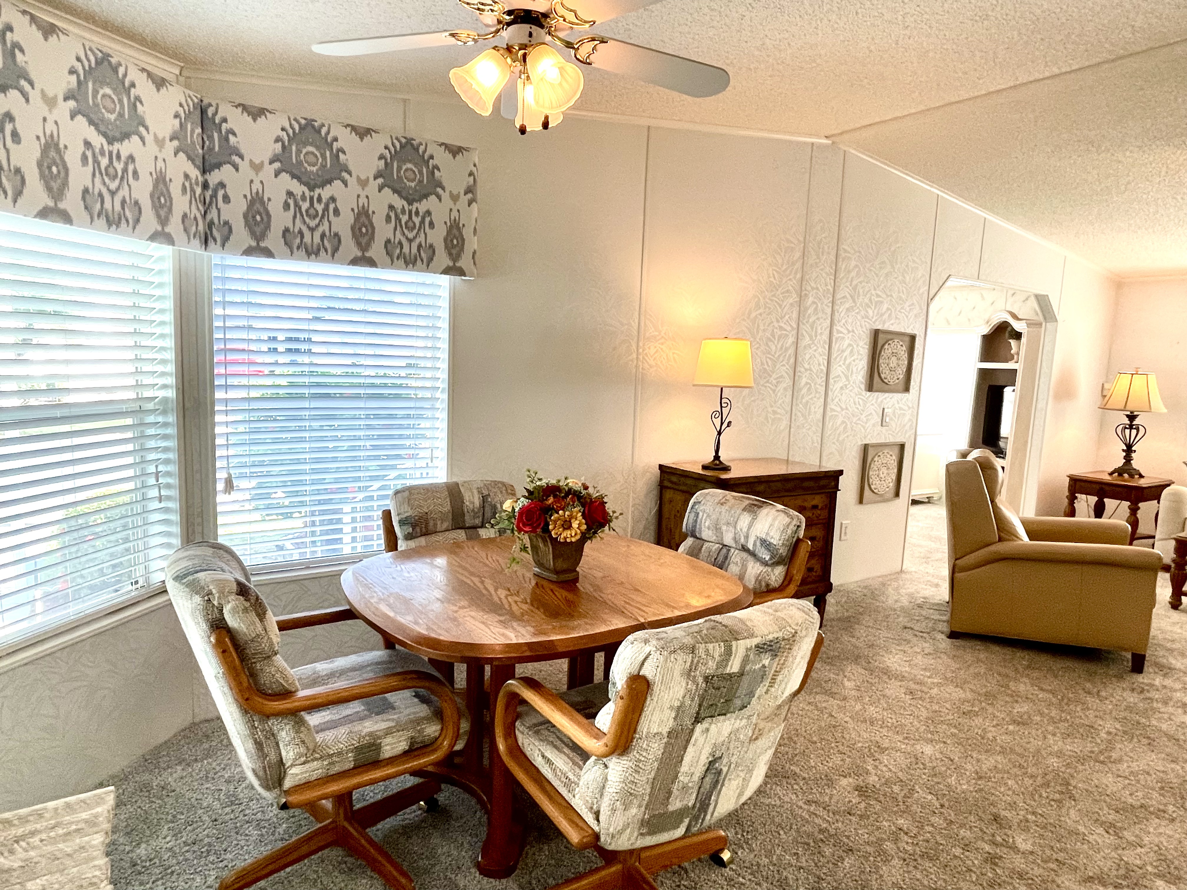 8607 27th Avenue E, Palmetto, Florida 34221, 2 Bedrooms Bedrooms, ,2 BathroomsBathrooms,55-Plus Mobile Home,For Sale,27th Avenue E,4290