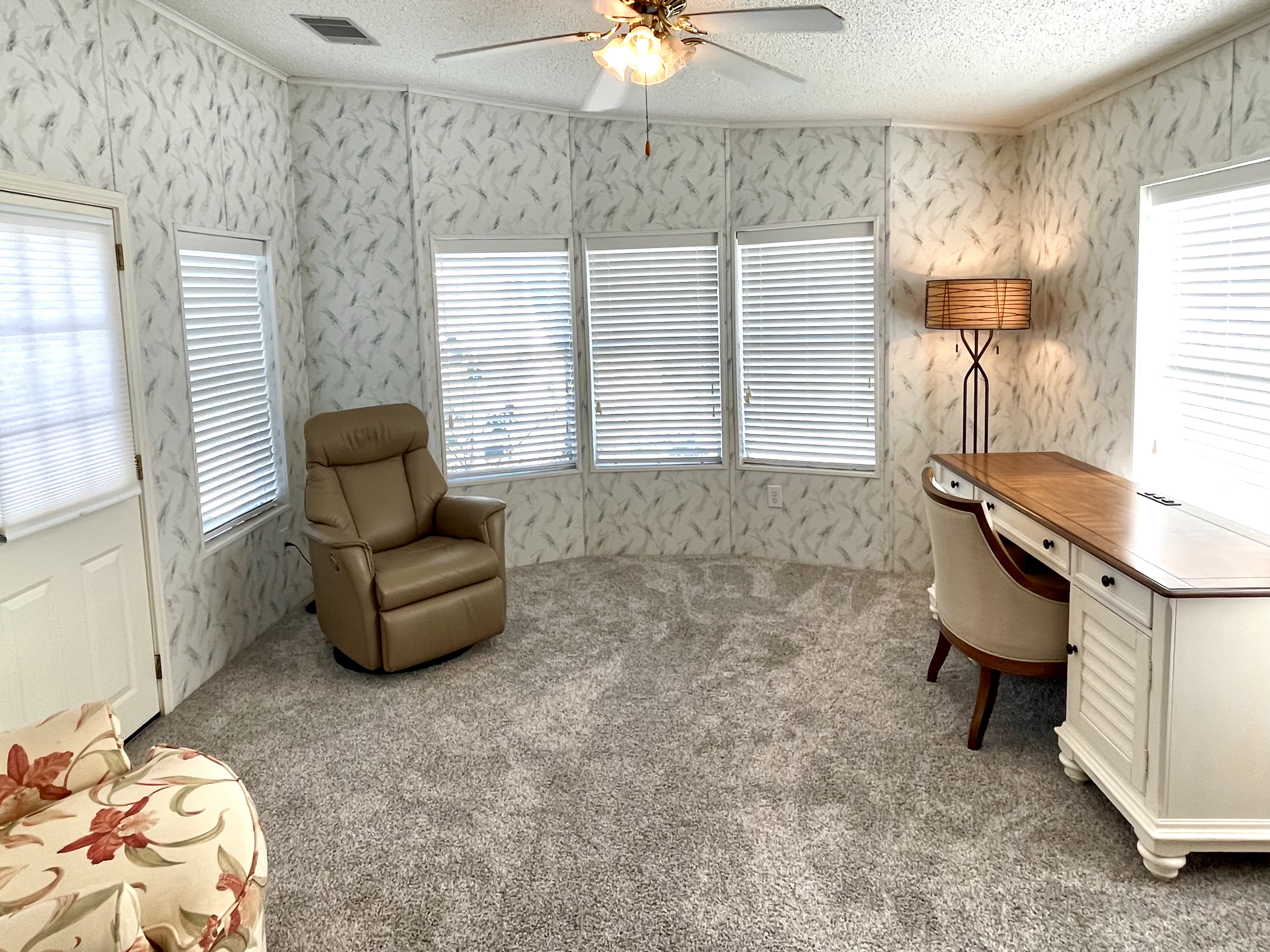 8607 27th Avenue E, Palmetto, Florida 34221, 2 Bedrooms Bedrooms, ,2 BathroomsBathrooms,55-Plus Mobile Home,For Sale,27th Avenue E,4290