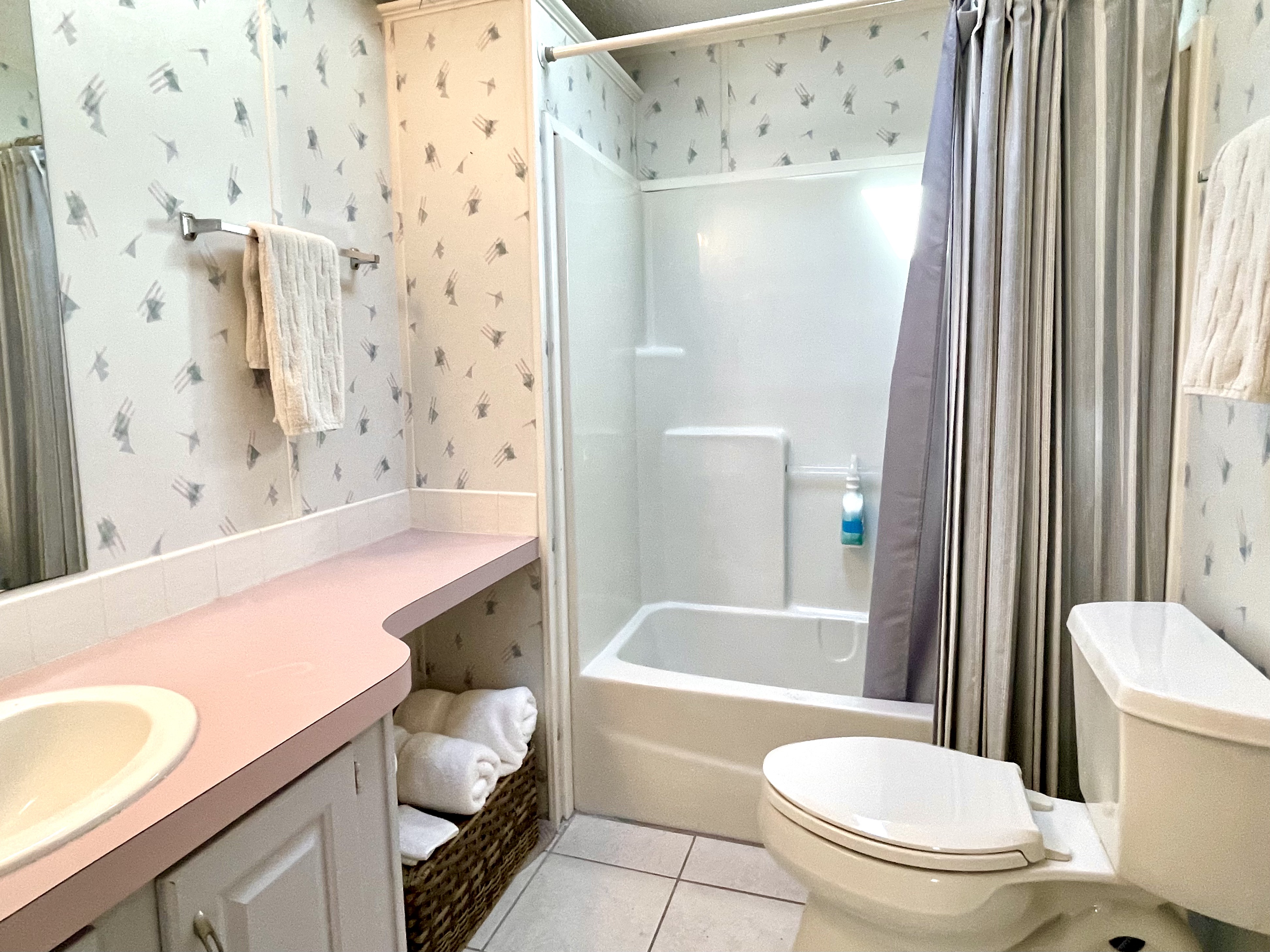 8607 27th Avenue E, Palmetto, Florida 34221, 2 Bedrooms Bedrooms, ,2 BathroomsBathrooms,55-Plus Mobile Home,For Sale,27th Avenue E,4290