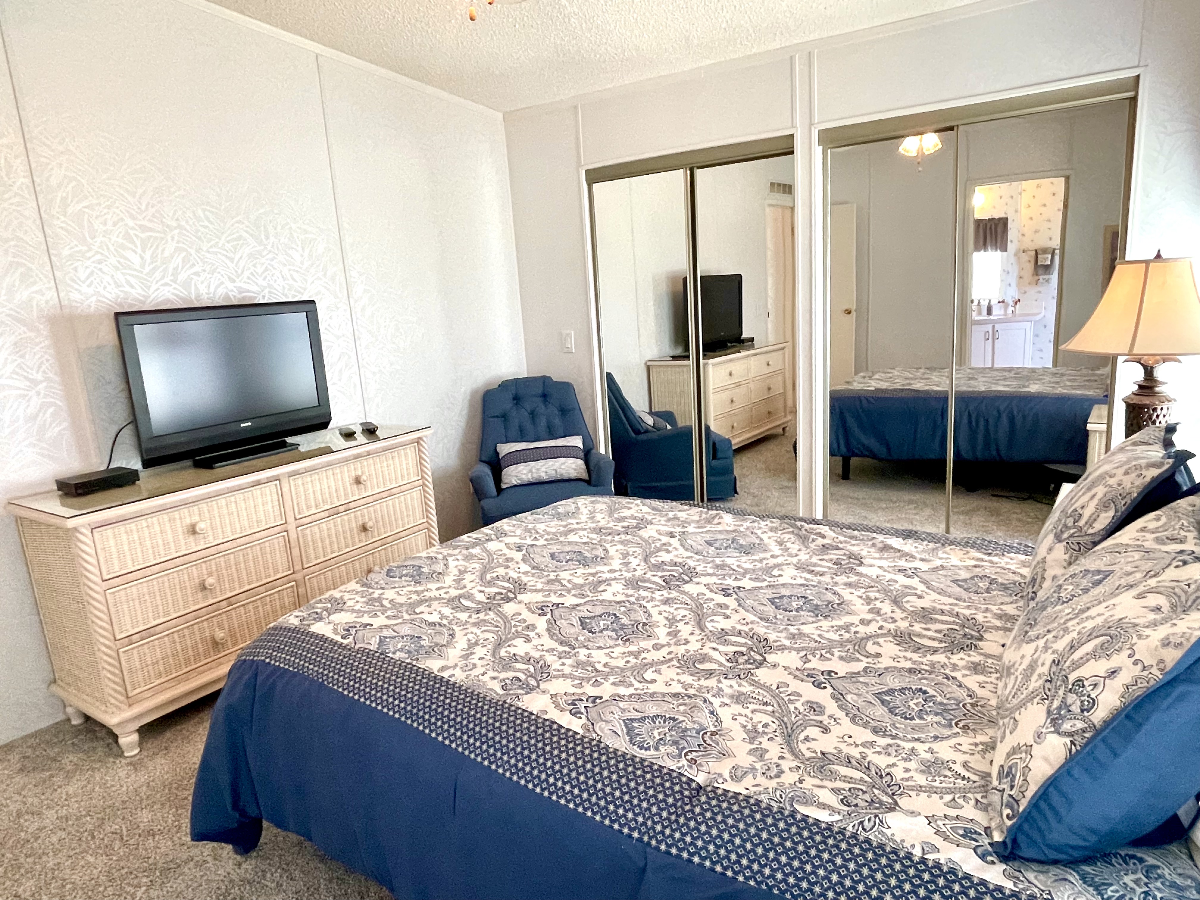 8607 27th Avenue E, Palmetto, Florida 34221, 2 Bedrooms Bedrooms, ,2 BathroomsBathrooms,55-Plus Mobile Home,For Sale,27th Avenue E,4290