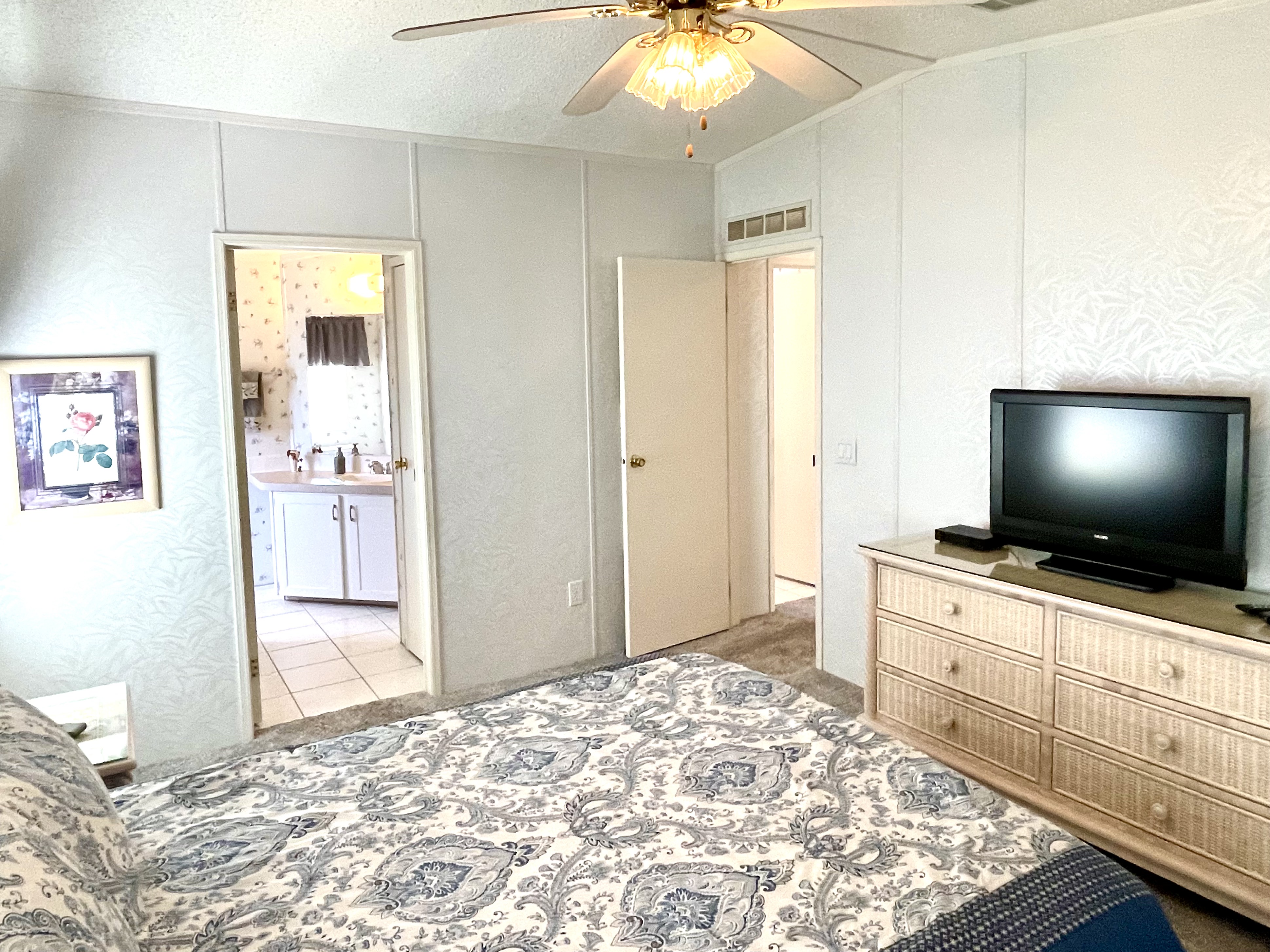 8607 27th Avenue E, Palmetto, Florida 34221, 2 Bedrooms Bedrooms, ,2 BathroomsBathrooms,55-Plus Mobile Home,For Sale,27th Avenue E,4290