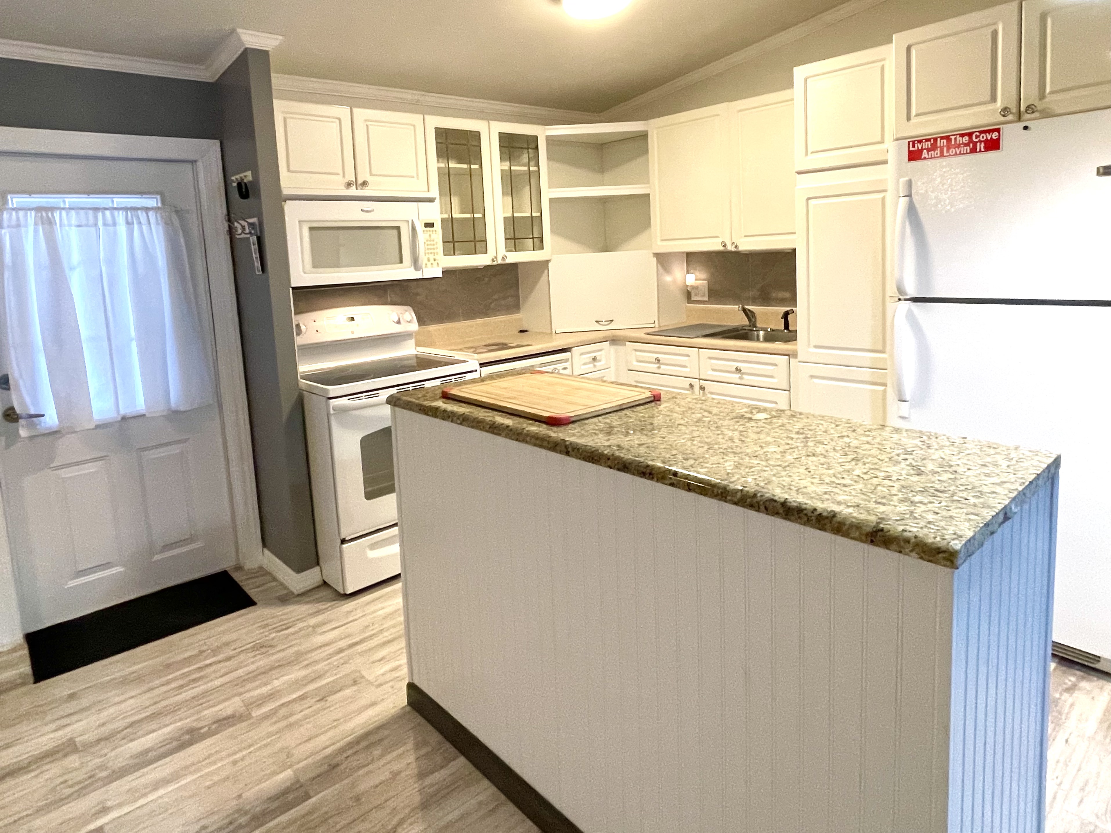 8304 Desoto Drive, Ellenton, Florida 34222, 3 Bedrooms Bedrooms, ,2.5 BathroomsBathrooms,55-Plus Mobile Home,For Sale,Desoto Drive,4294