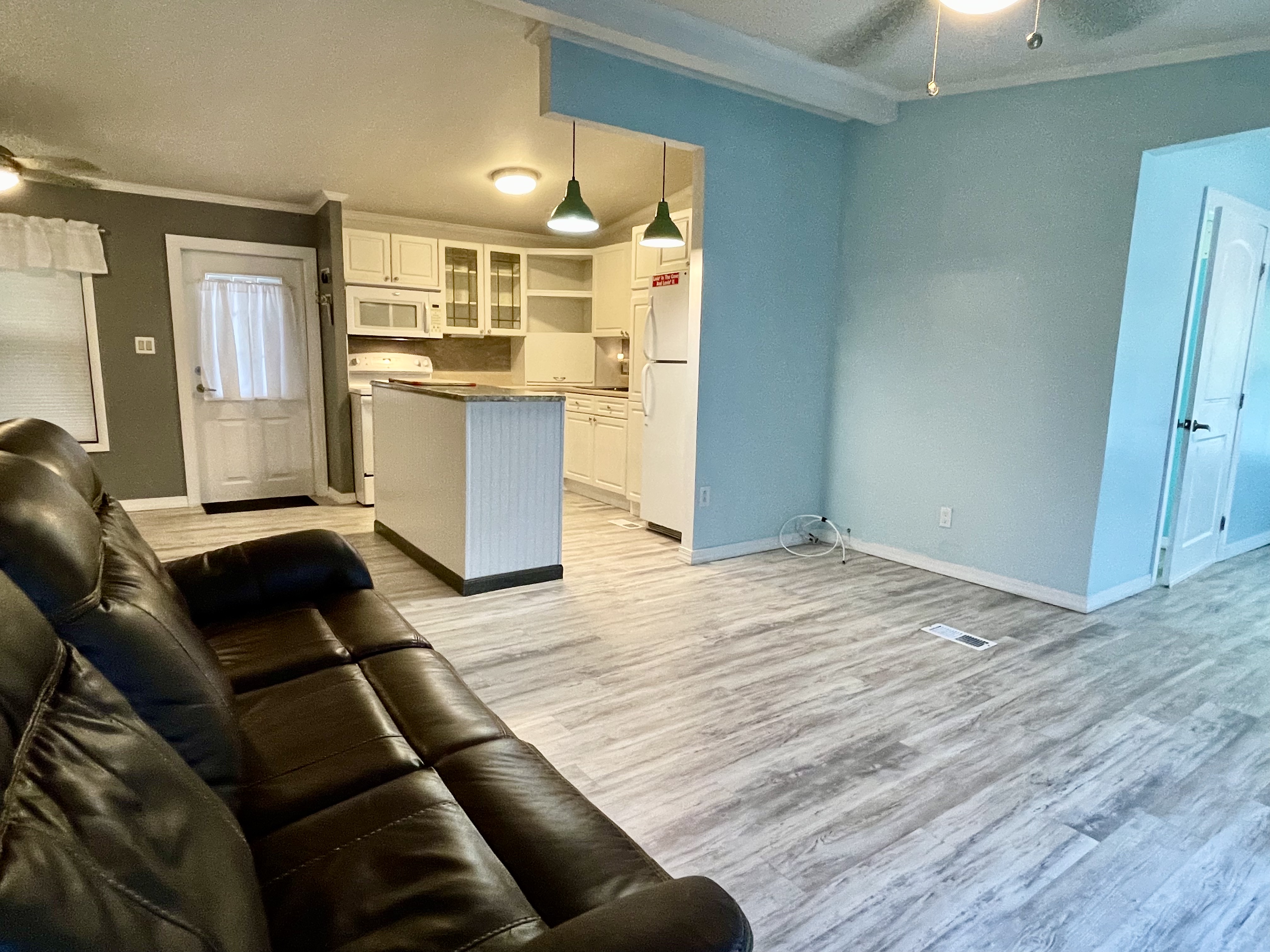 8304 Desoto Drive, Ellenton, Florida 34222, 3 Bedrooms Bedrooms, ,2.5 BathroomsBathrooms,55-Plus Mobile Home,For Sale,Desoto Drive,4294